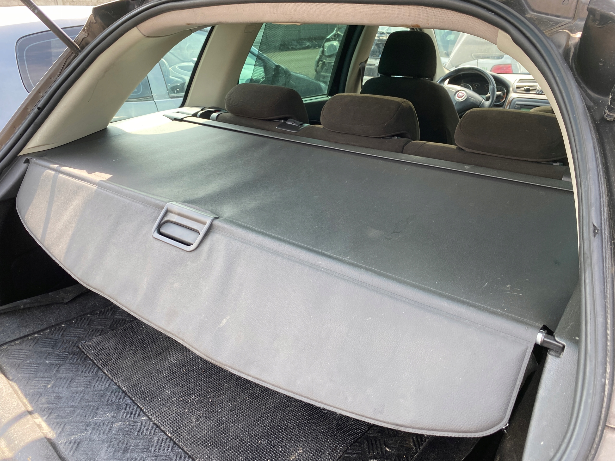 blinds boot rear rear part Fiat Croma 05-11