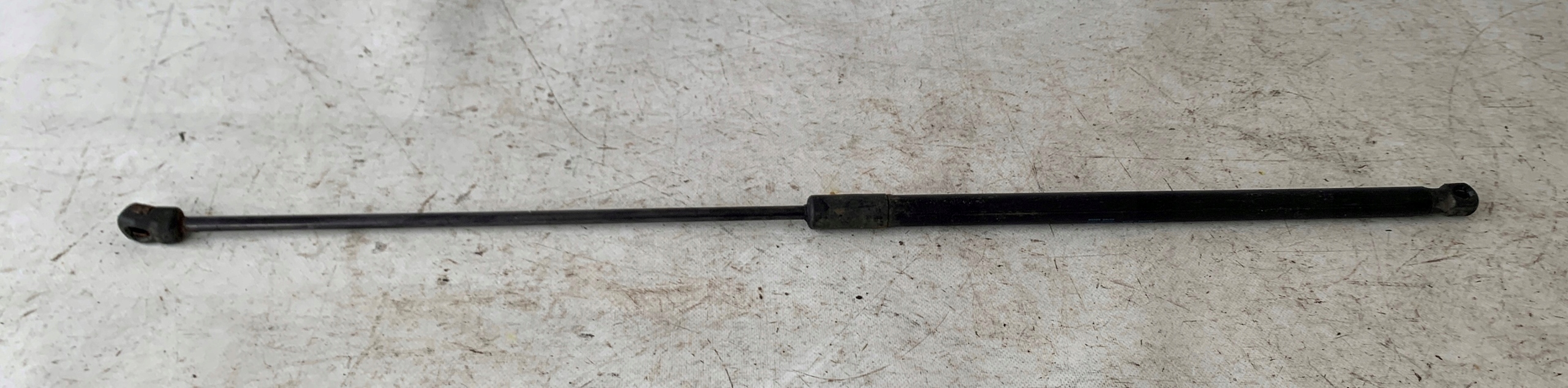 # damper bonnets VW PASSAT B7 3AA823359A
