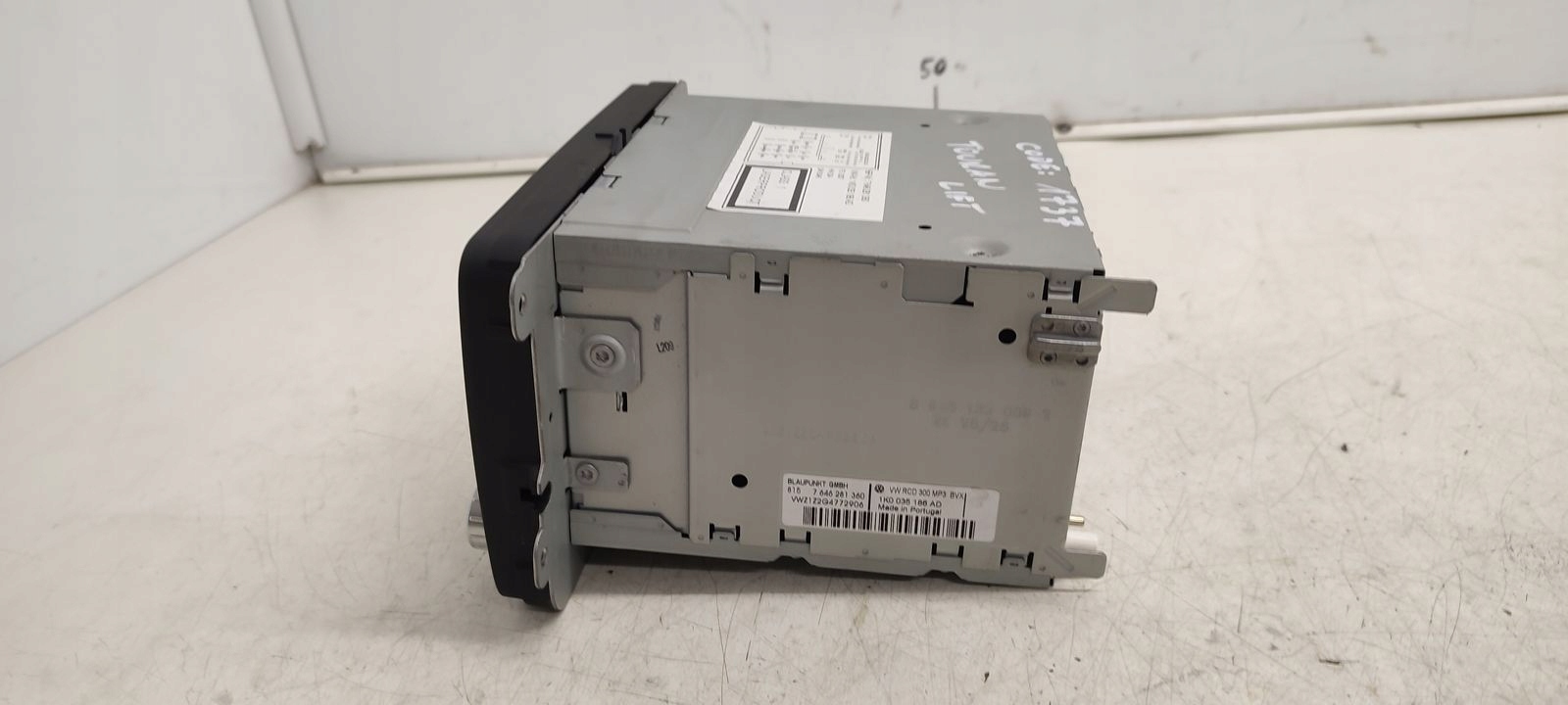 Radio kod VW Touran e LIFT 1,4 TSI