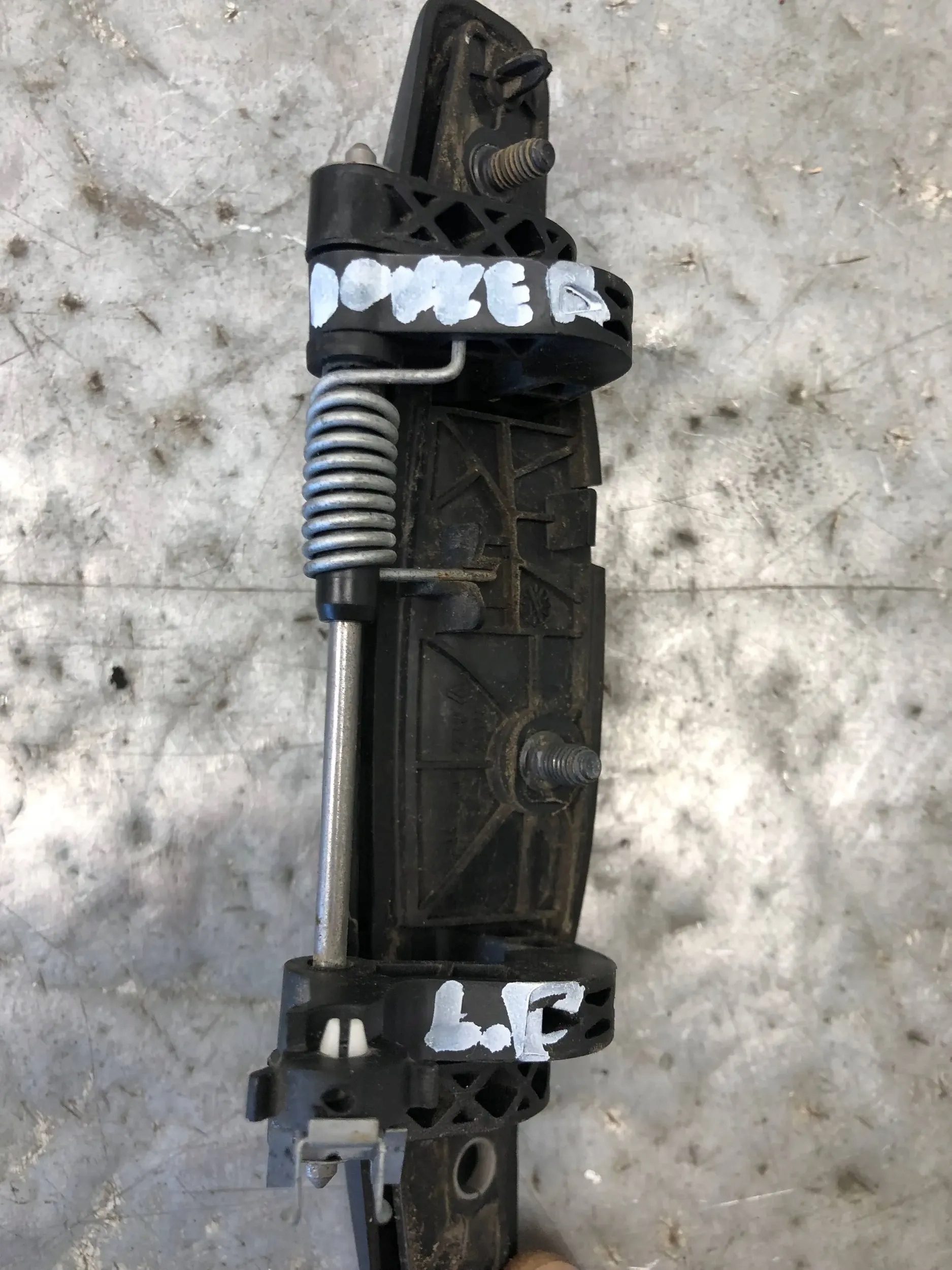 handle exterior door left front DACIA DOKKER 806079580R