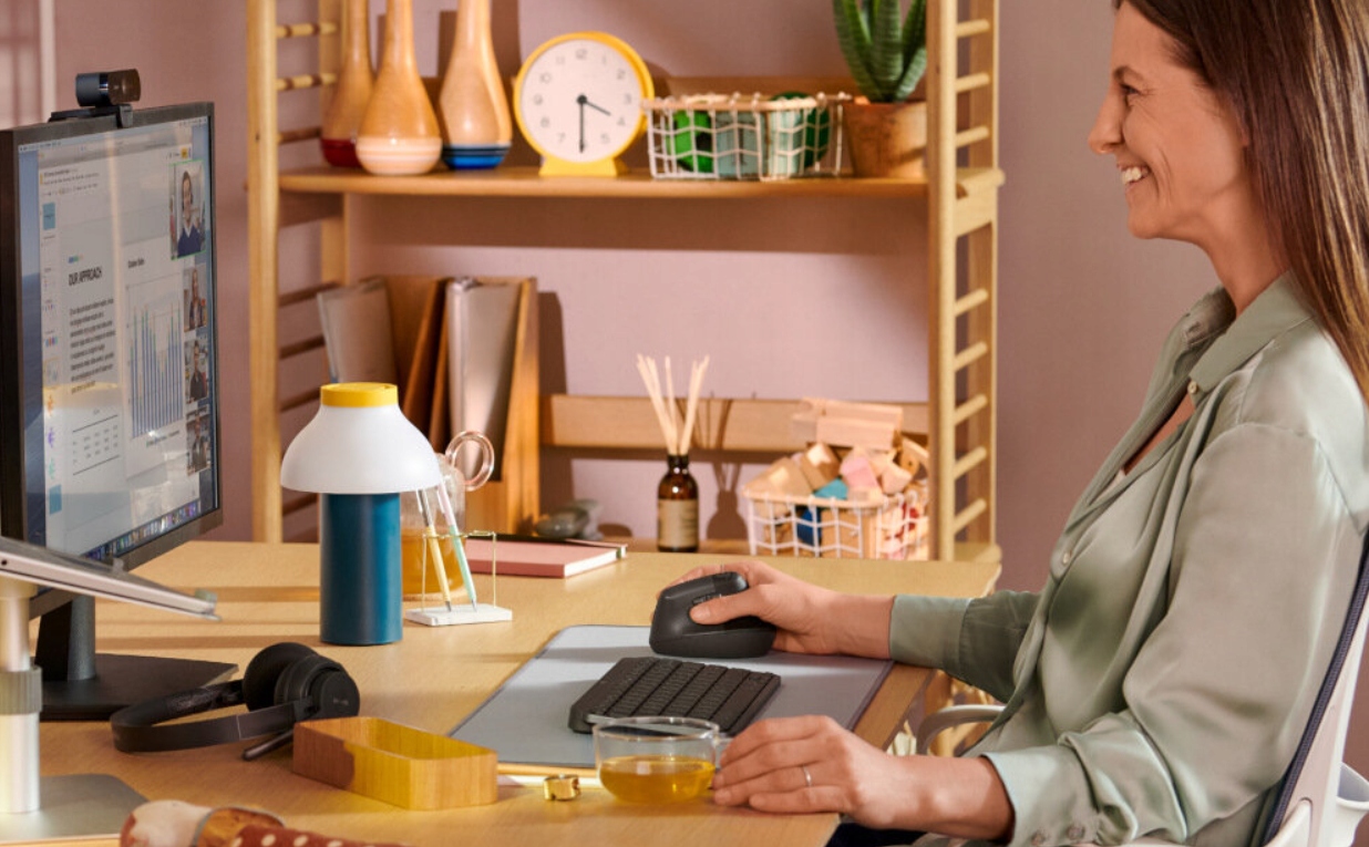 Mysz Logitech Mouse 910-006474 / Lift Vertical Links Black Profil myszy leworęczna