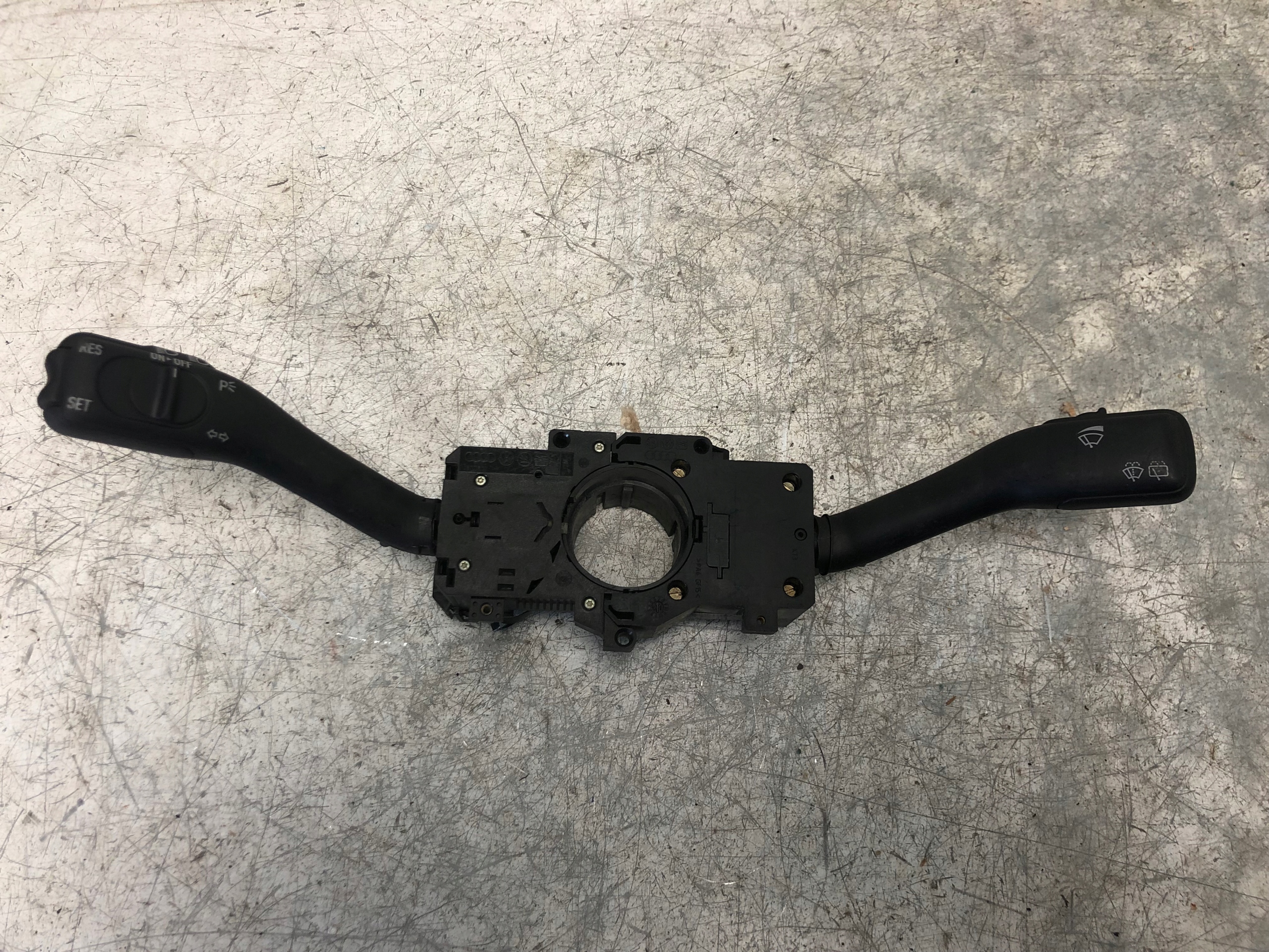 DEVIO LUCI TERGICRISTALLO TERGI VW SKODA AUDI 4B0953503F