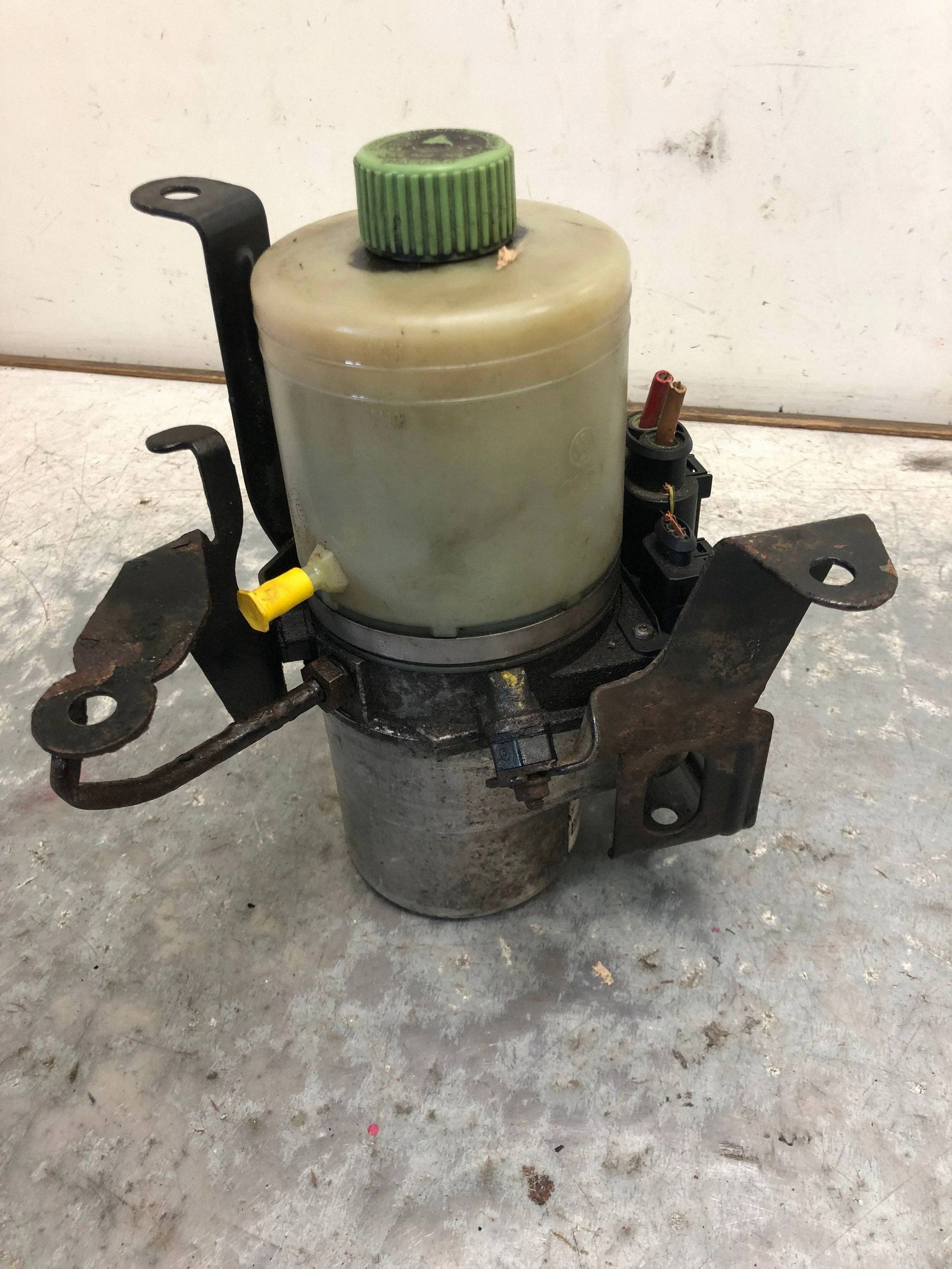 servo pump VW POLO 6Q0423156Q