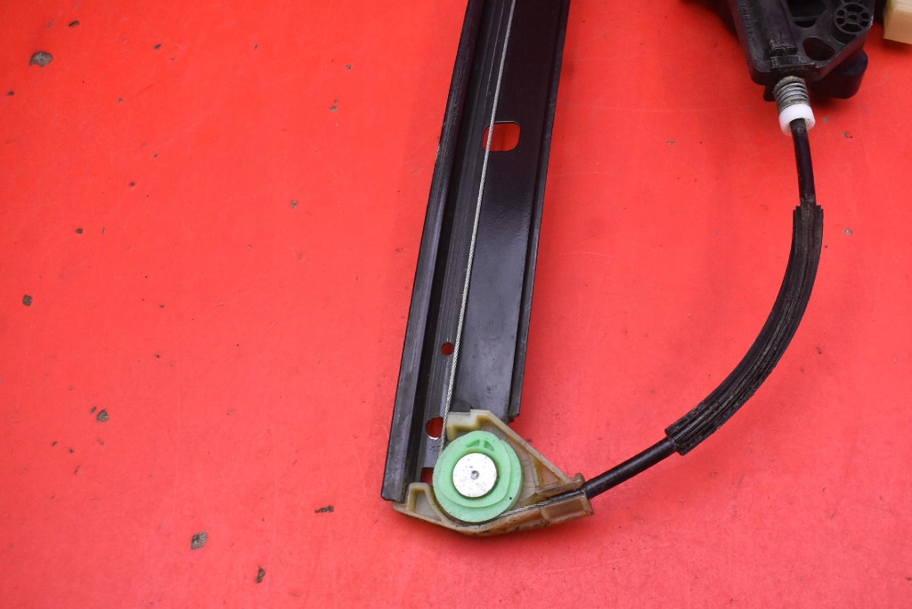 window regulator left front EU 5E0837461B SKODA OCTAVIA 3 III KOMBI 13-17