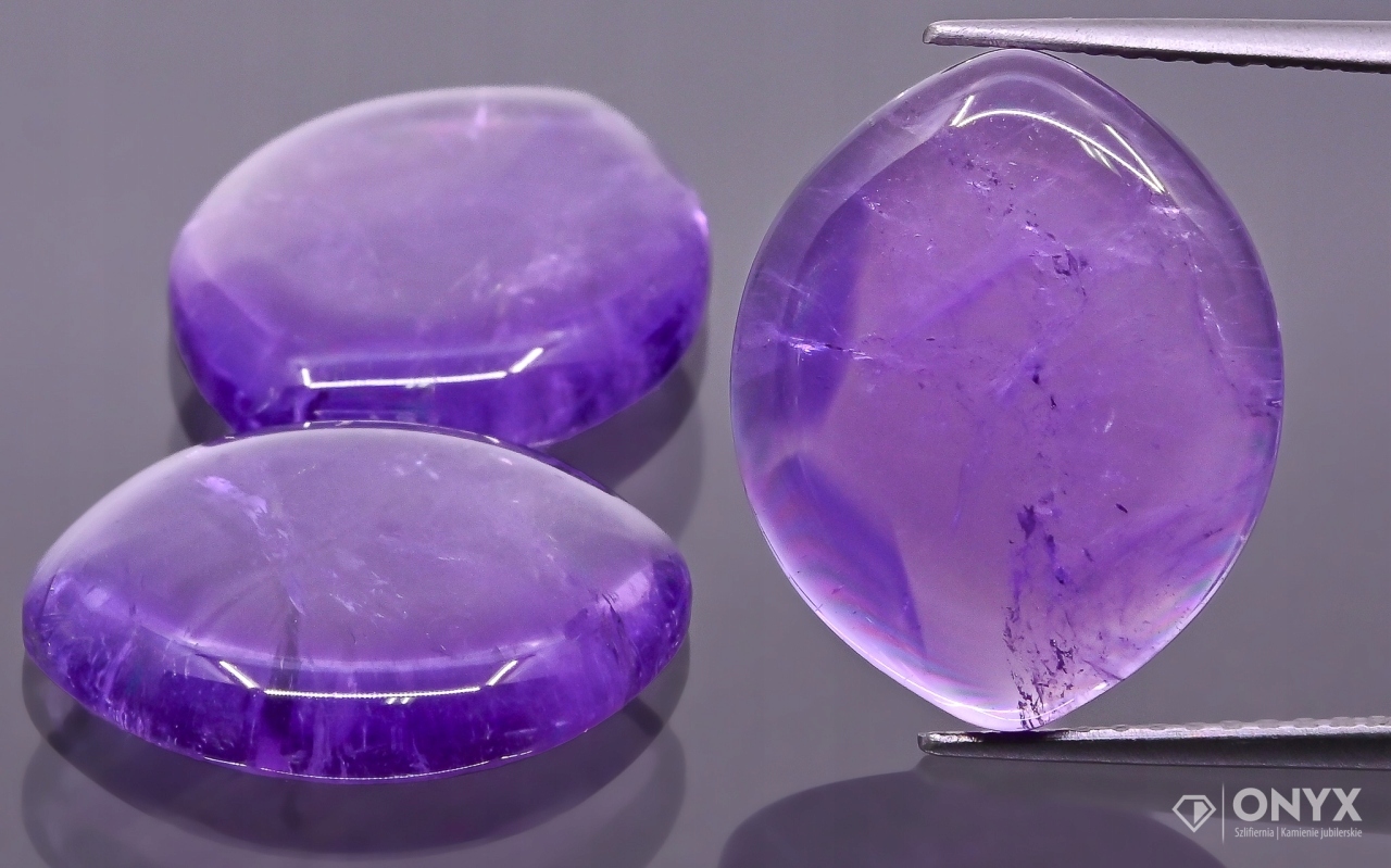 Ametyst konvexní mělká markýza 20x17 mm