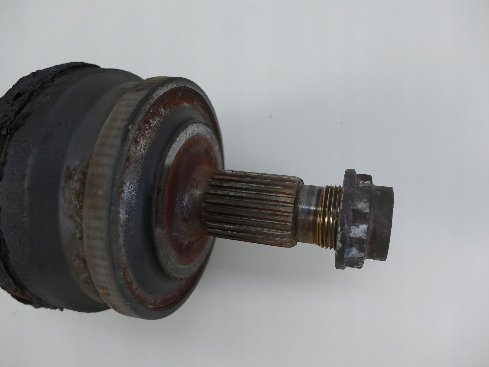 MERCEDES R171 3.5 V6 semi-axis left left rear part