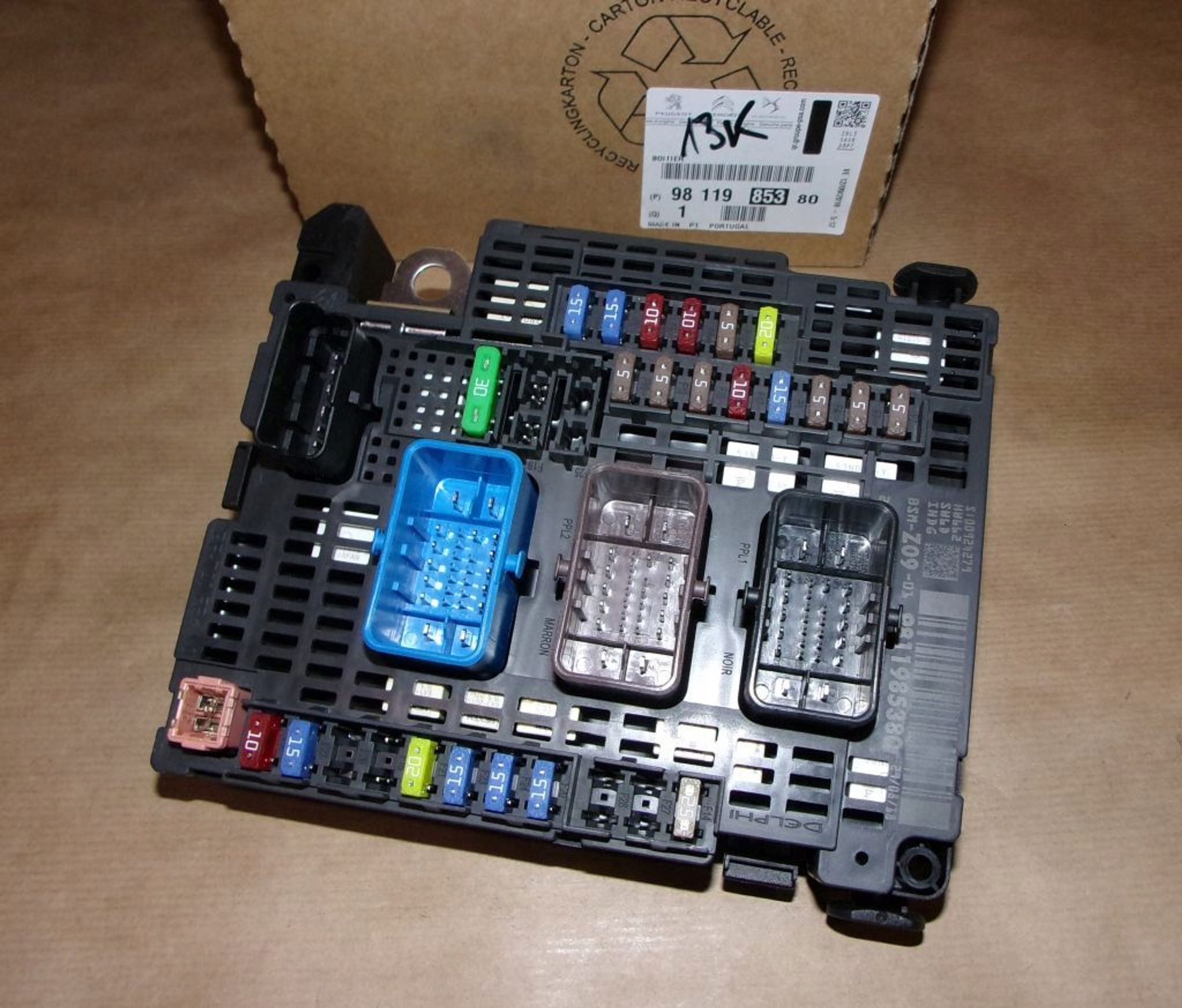 SKRZYNKA BEZPIECZNIKÓW P 508