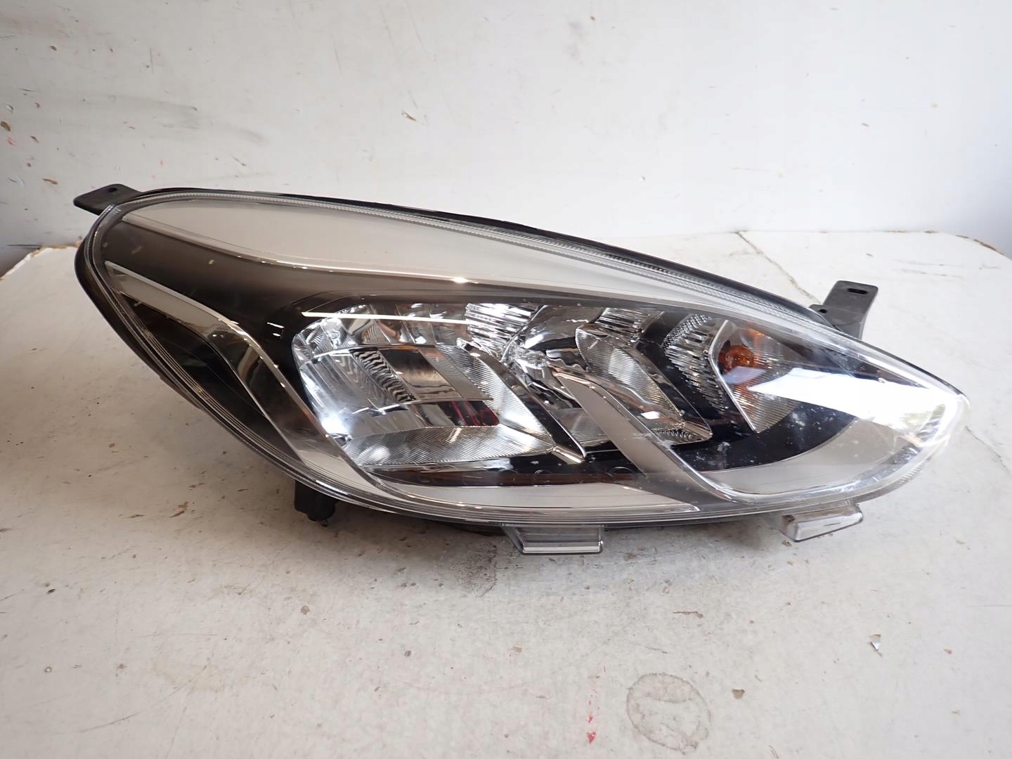 light front front right FORD FIESTA MK8 2017- H1BB-13E014-LB