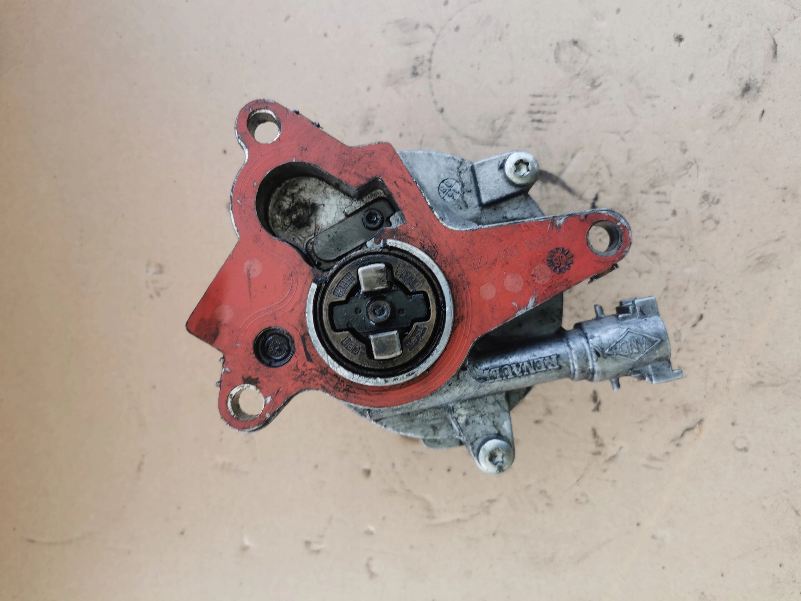 RENAULT LAGUNA III 08r 2.0 DCI Pompa VACUM 8200796080