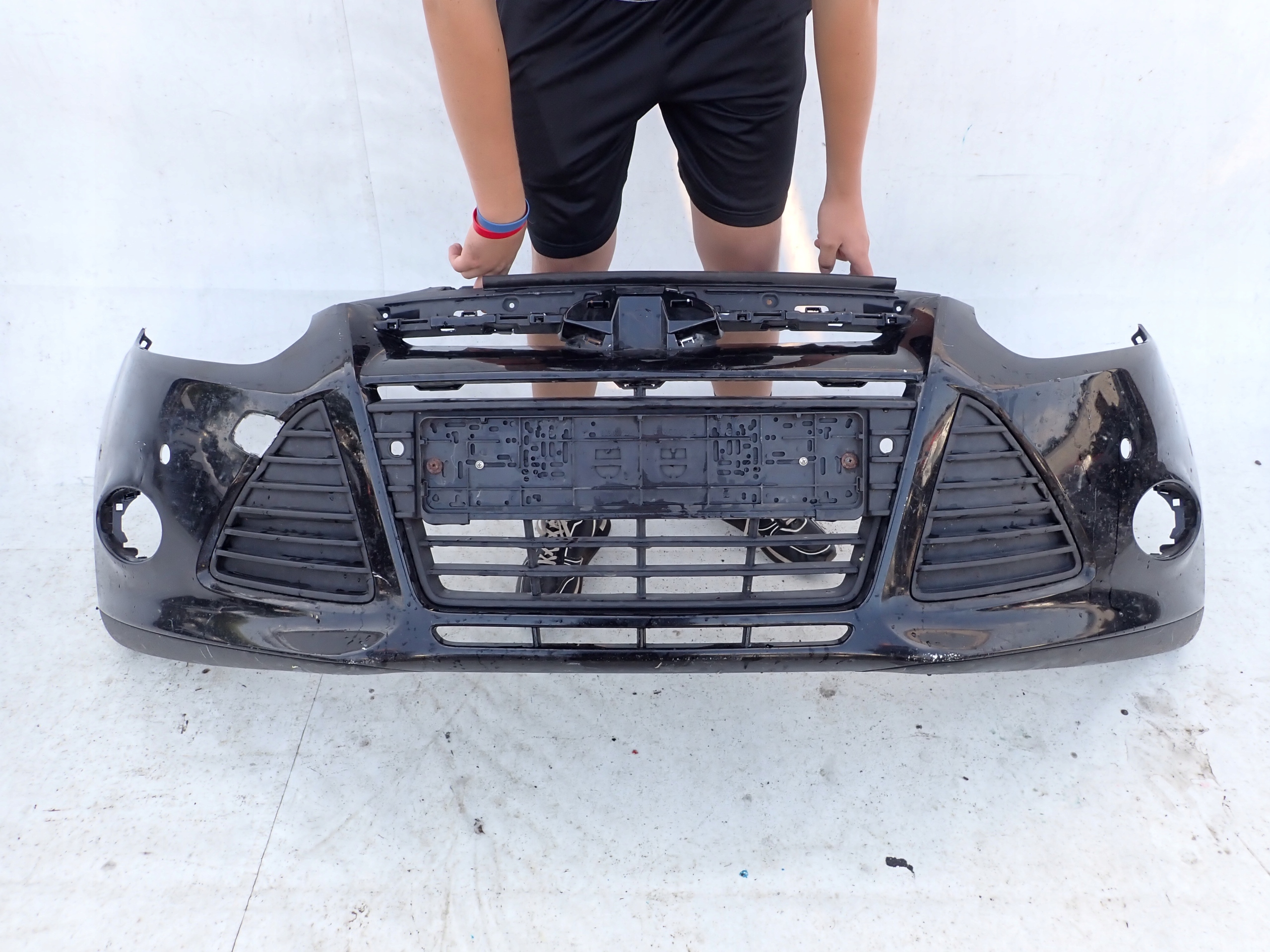 FORD FOCUS III MK3 10-14 Stoßstange vorne PDC