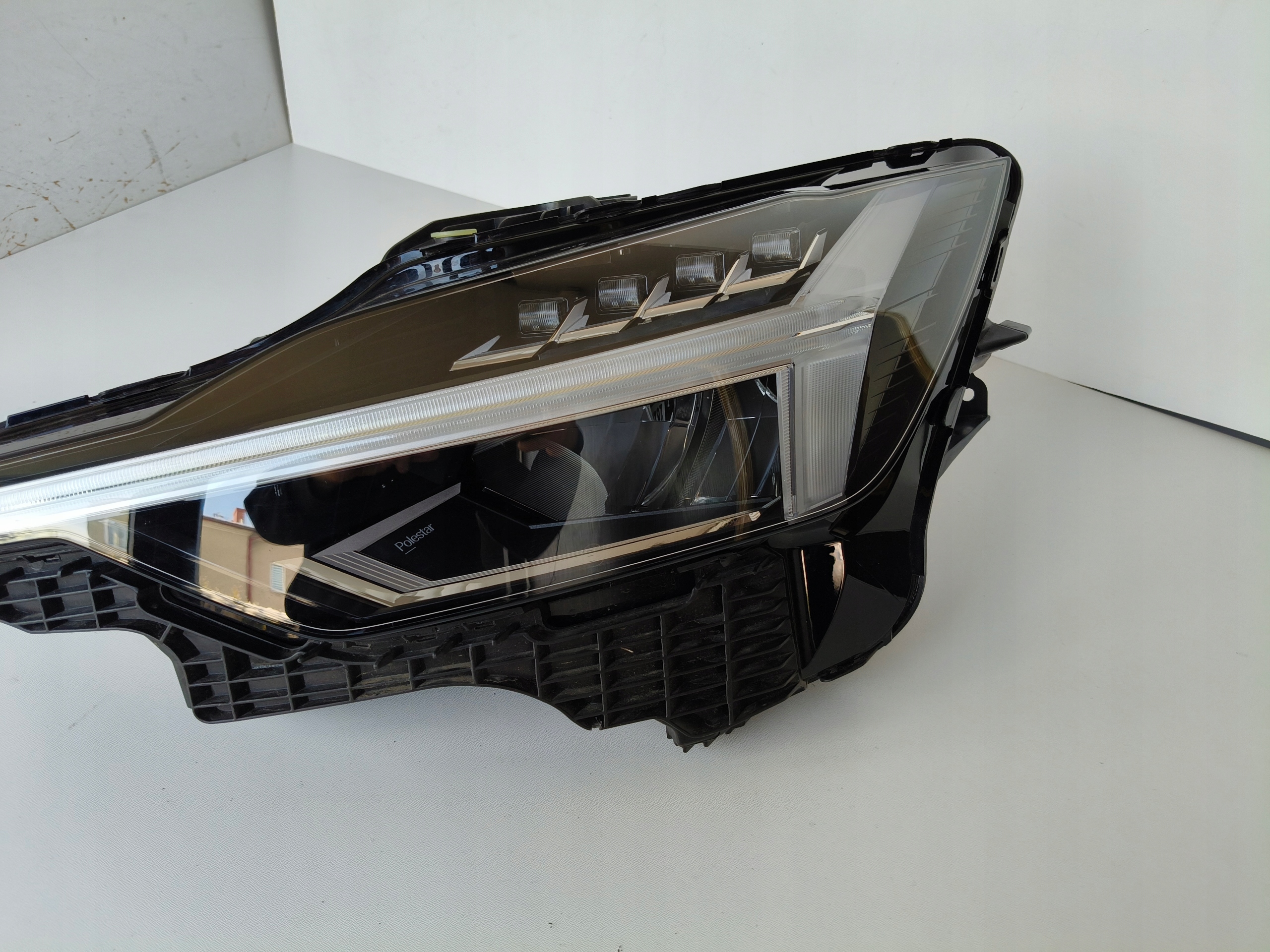 light left REFLEKTOR VOLVO POLESTAR 2 21- FULL LED