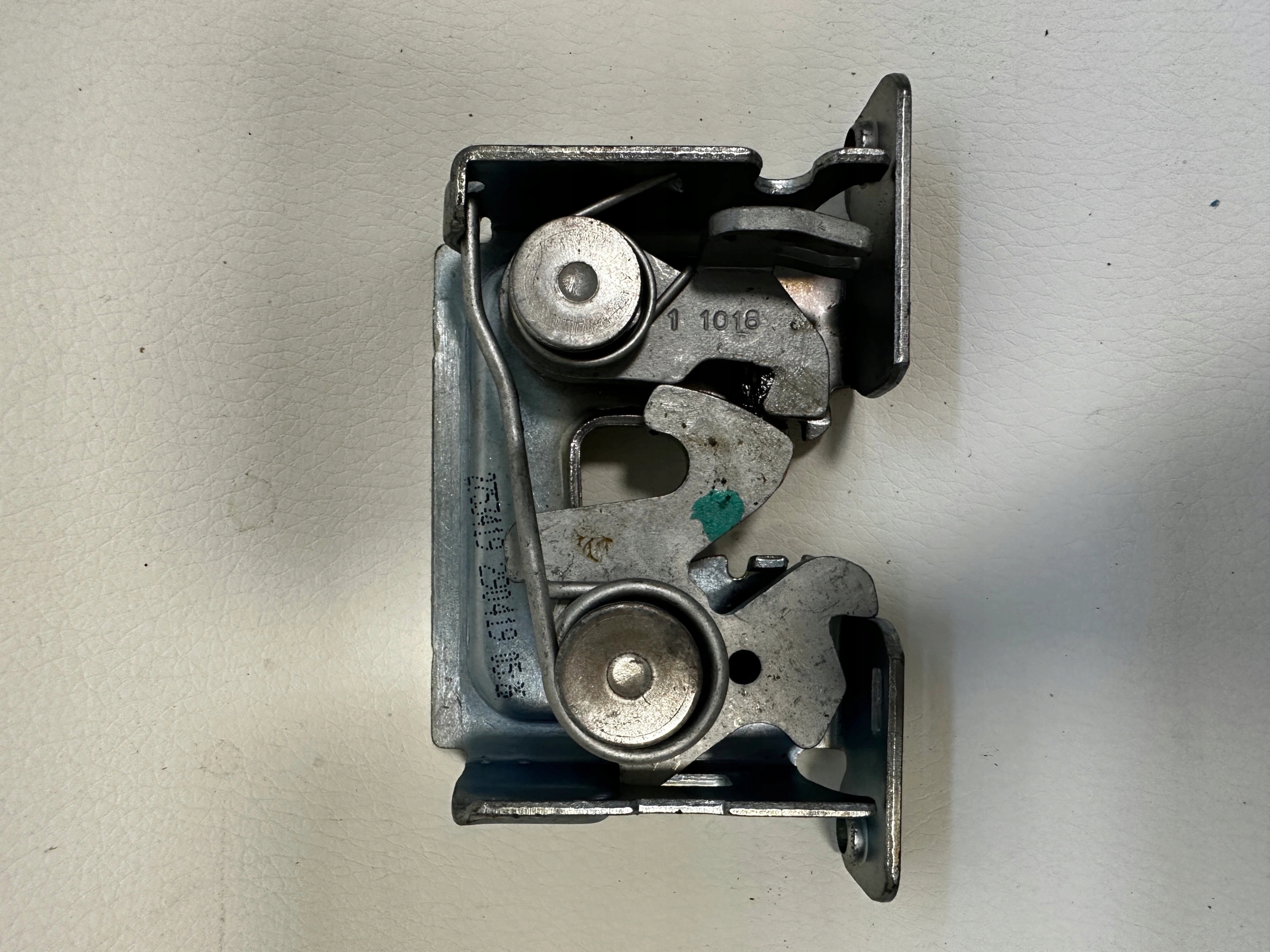 MINI R56 R57 bonnet latch lock 2753419