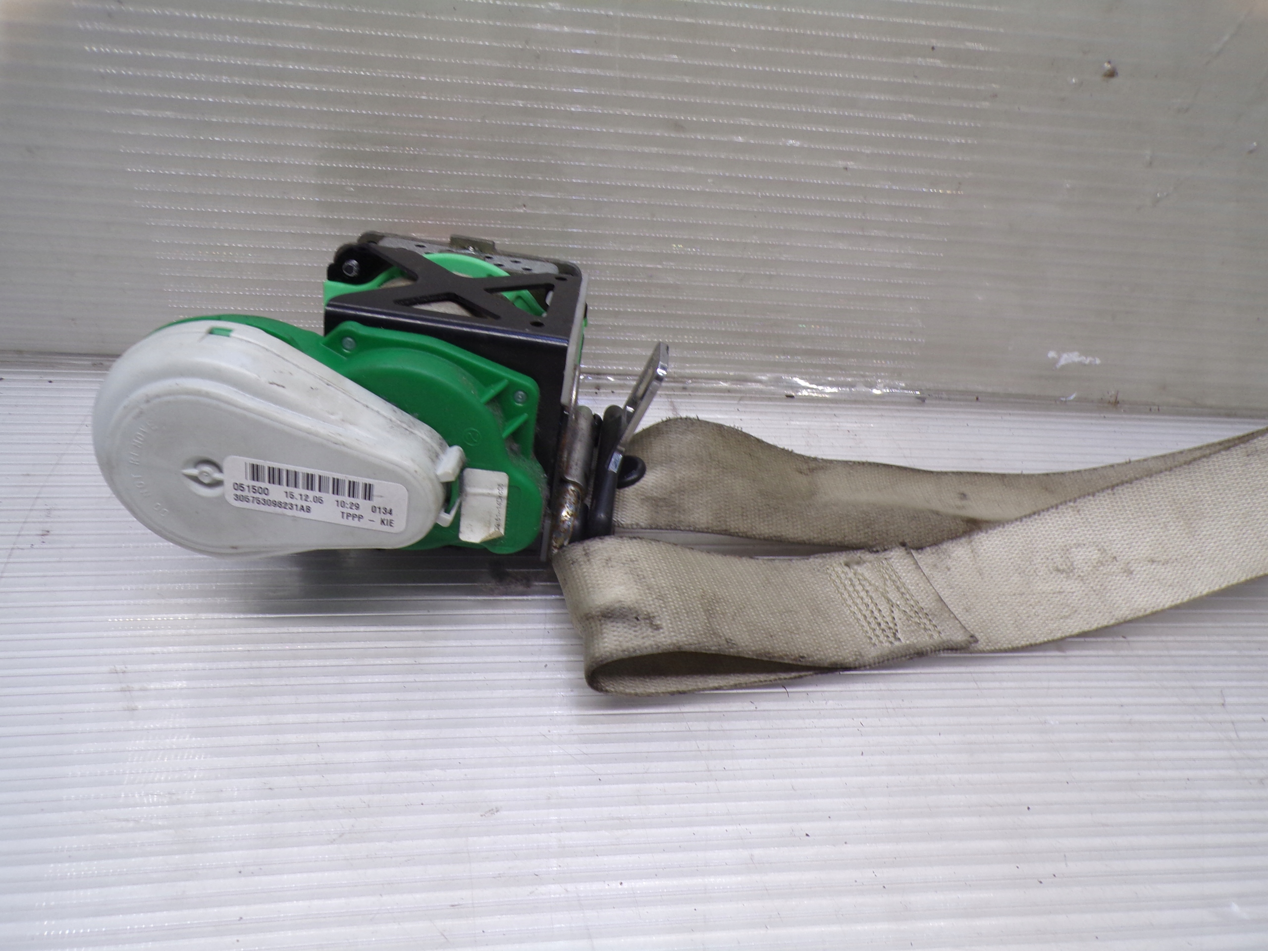 Ремень безопасности левый передний MERCEDES W209 CLK