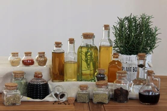 butelka szklana na ocet oliwę 150ml. z korkiem — 6