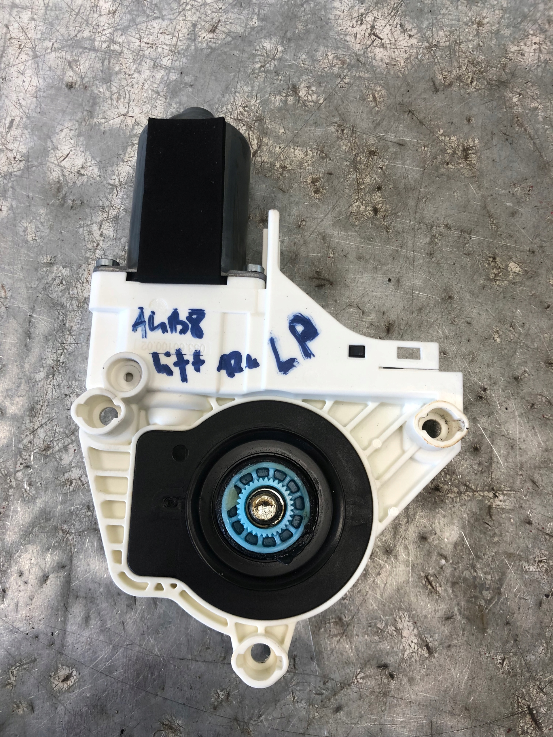 mini motor windows left front AUDI A4 B8 LIFT 8K0959801A