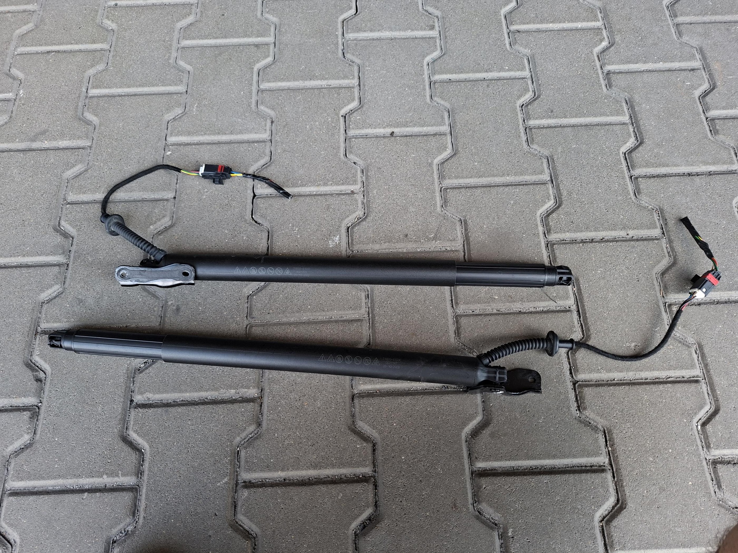 damper bonnet boot rear part rear right SSANGYONG KGM TORRES EVX