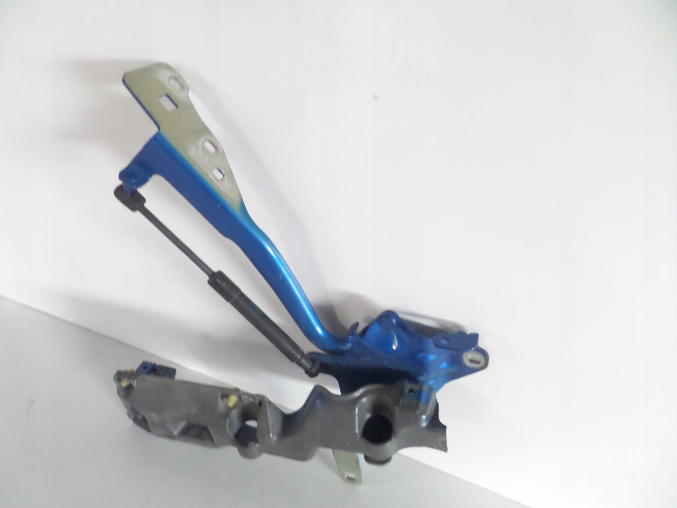 hinge bonnets left RENAULT SCENIC III 09