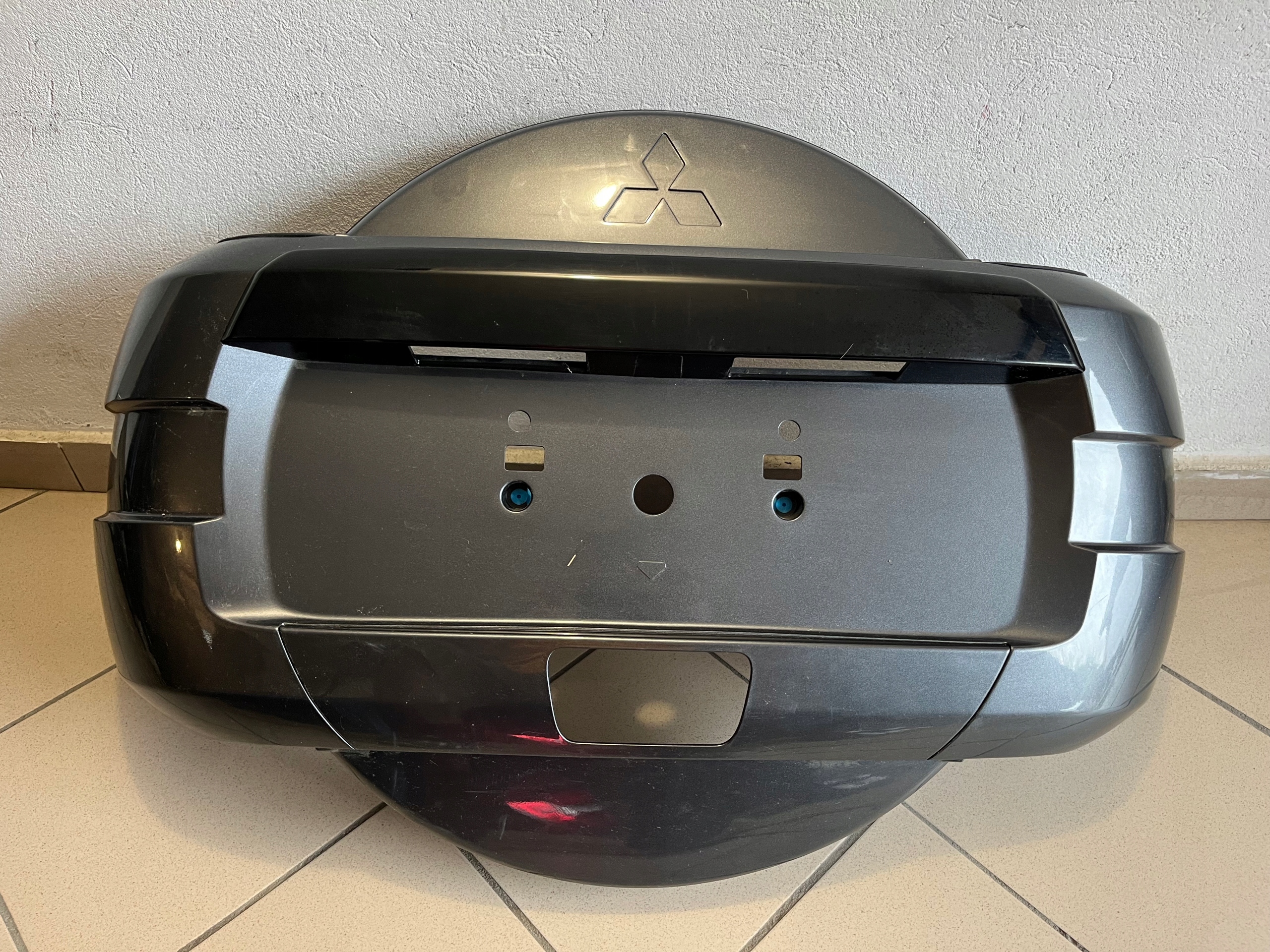 MITSUBISHI PAJERO IV 4 OSŁONA OBUDOWA KOŁA ZAPASOWEGO