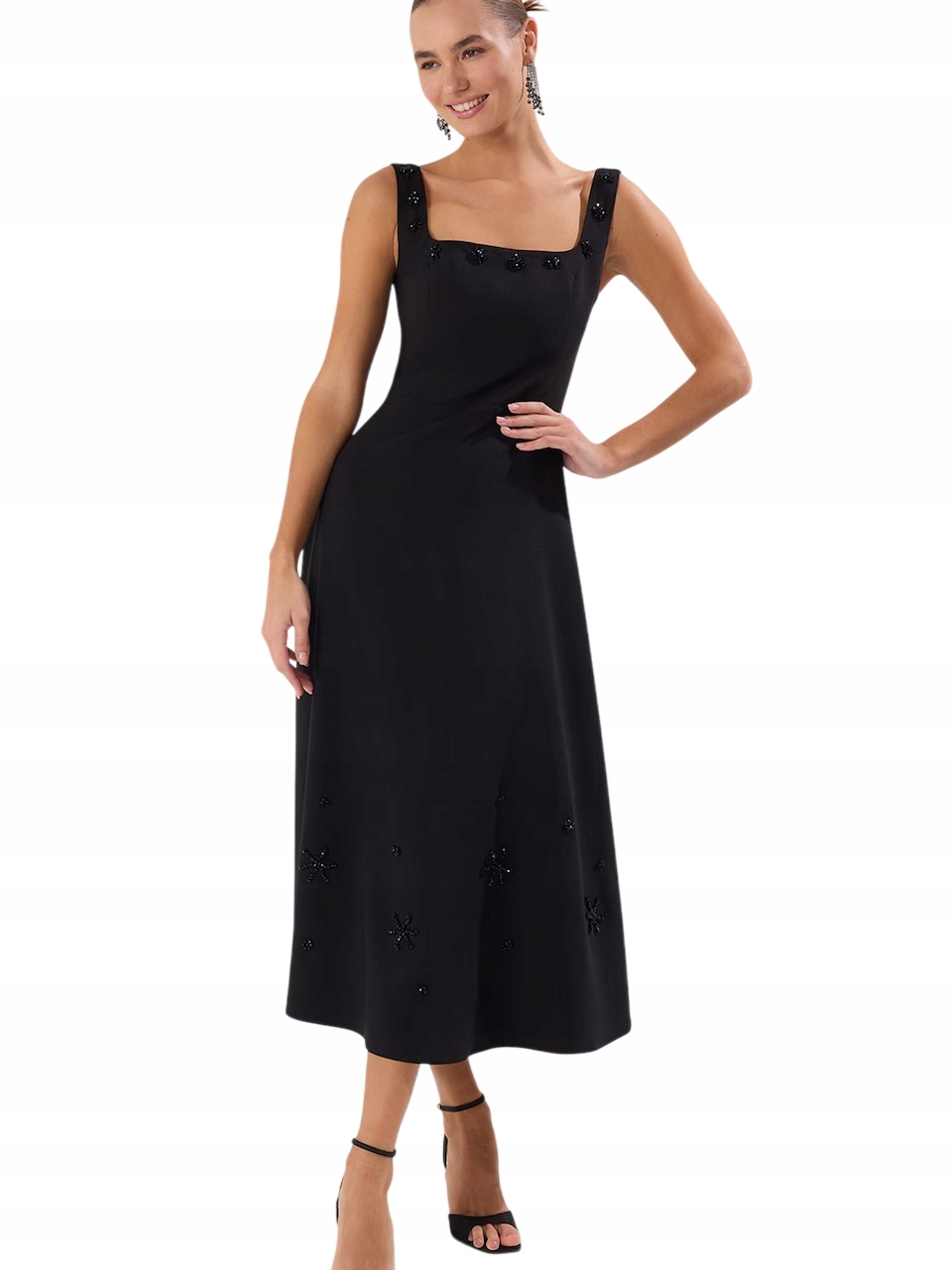 Trendyol Šaty v černé barvě velikost 34