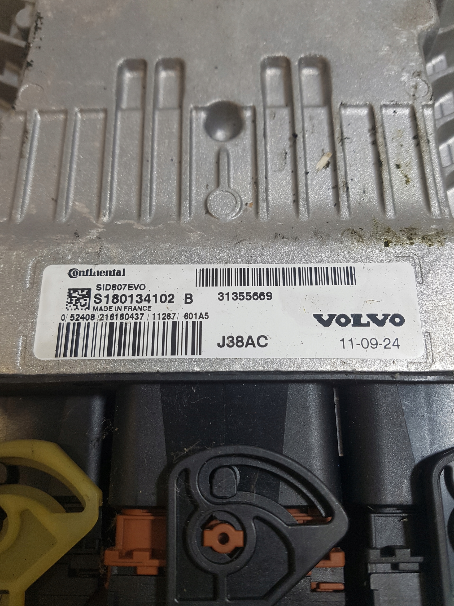 computer of the engine control unit VOLVO S60 S180134102B