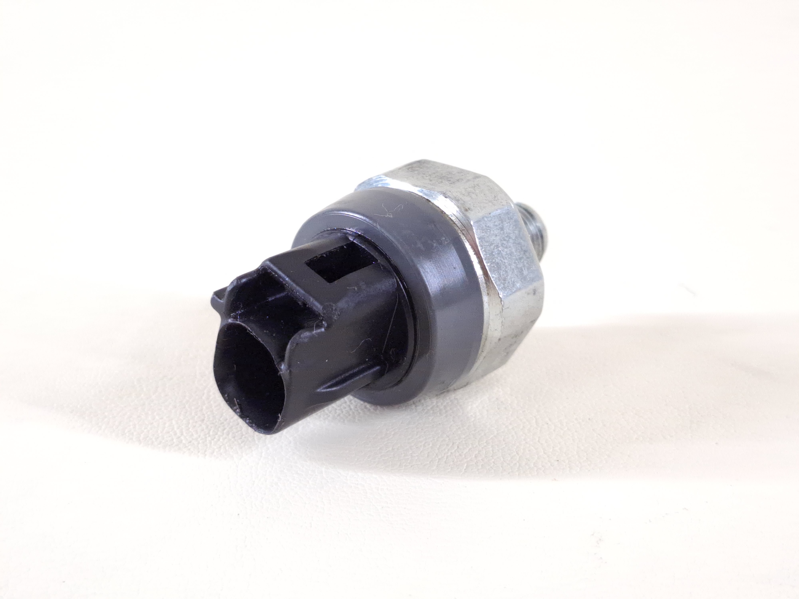 SUZUKI SX4 S-CROSS 18r 1.4T LIFT sensore pressione olio