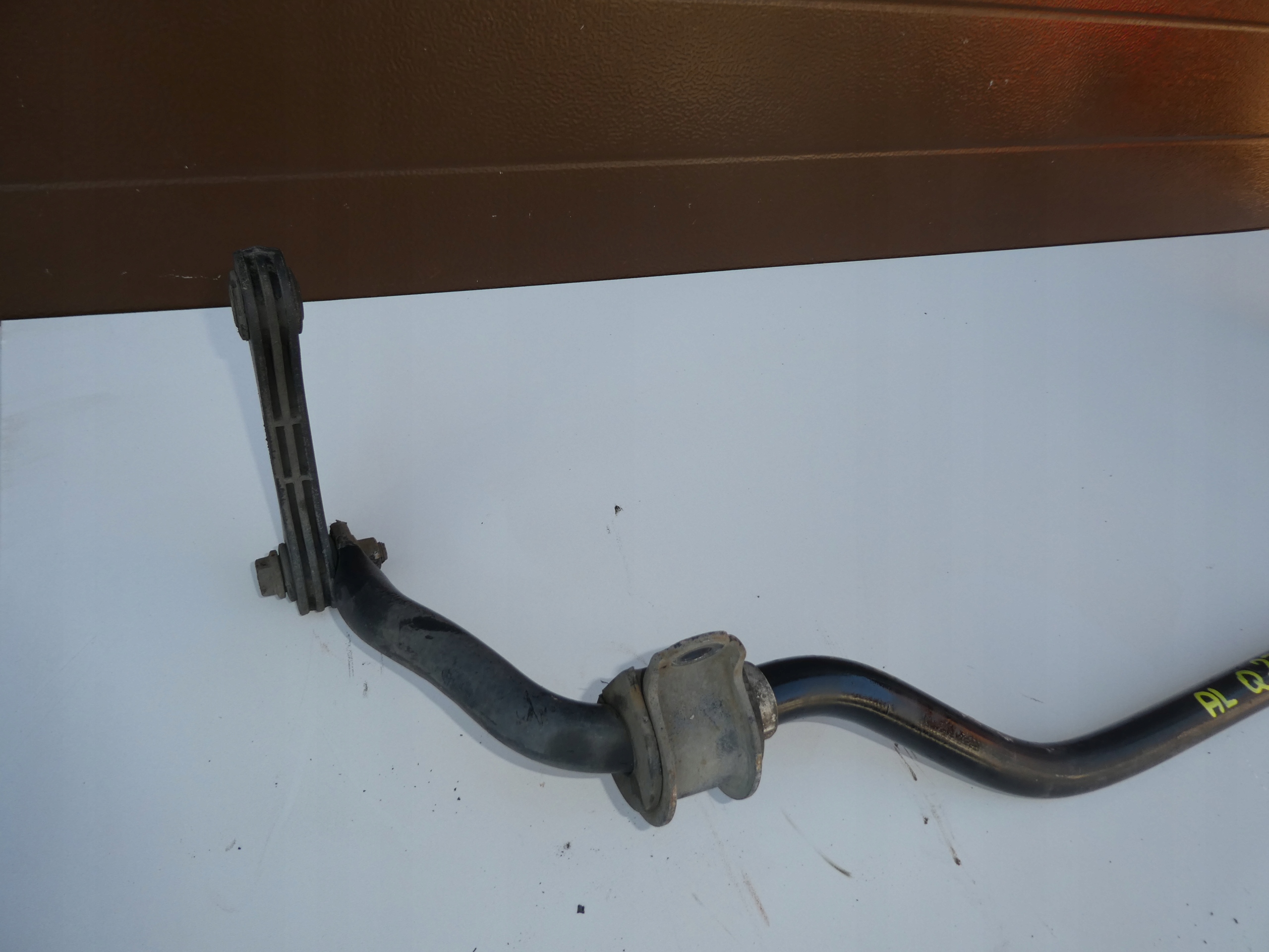 VW AMAROK 2H stabilizer rod front