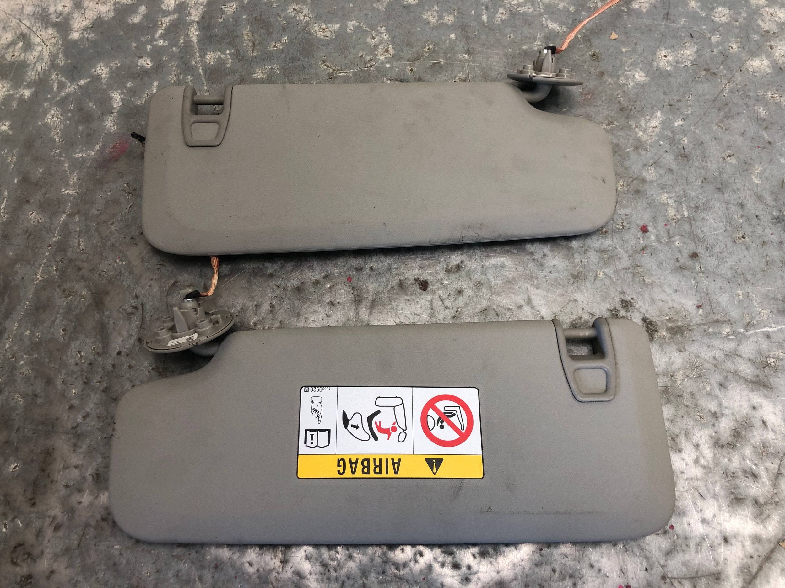 visor cover sun left right OPEL ASTRA K 39046141 39046137