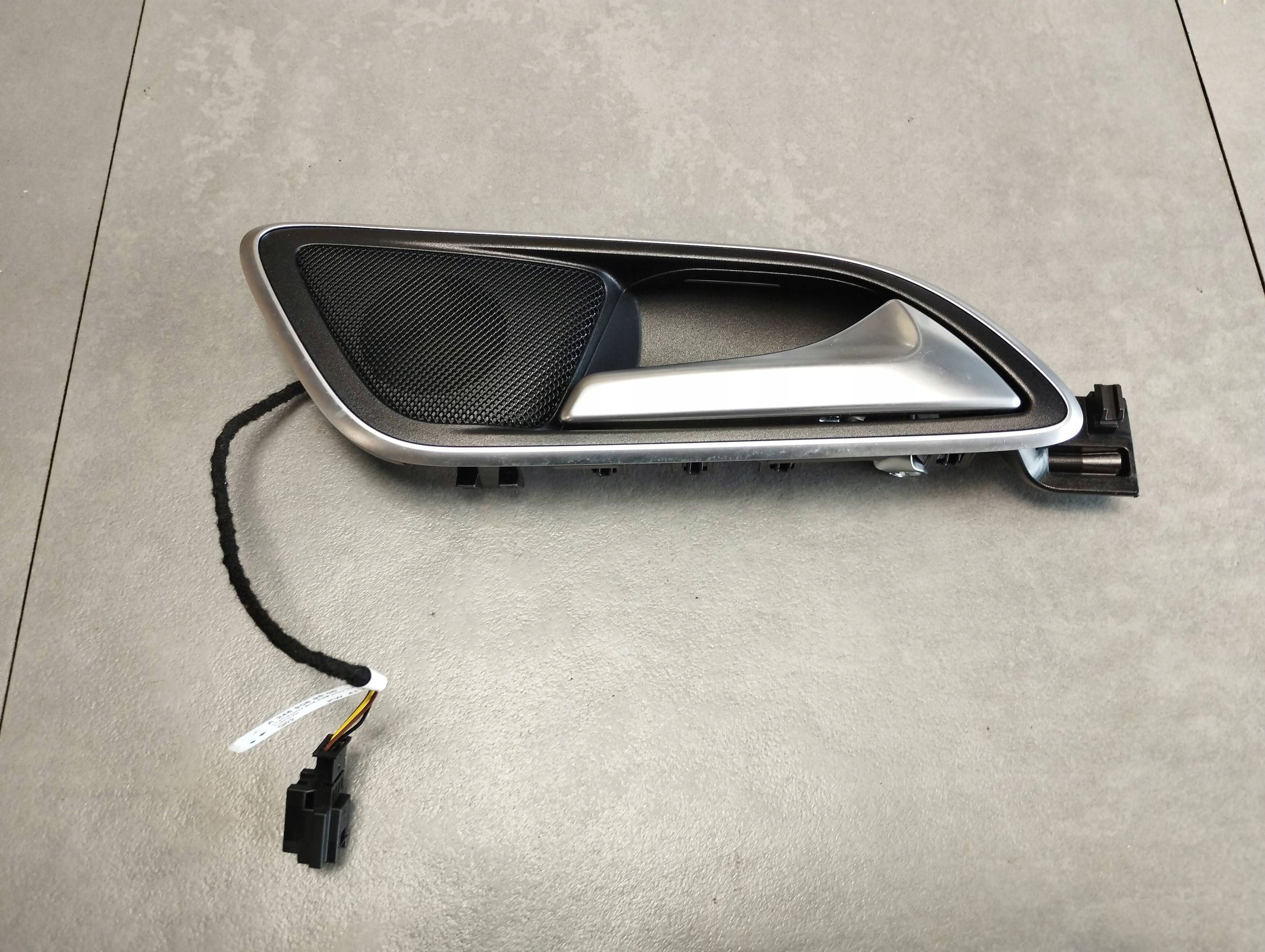 Mercedes-Benz B W246 W242 handle inner right rear part A2467600