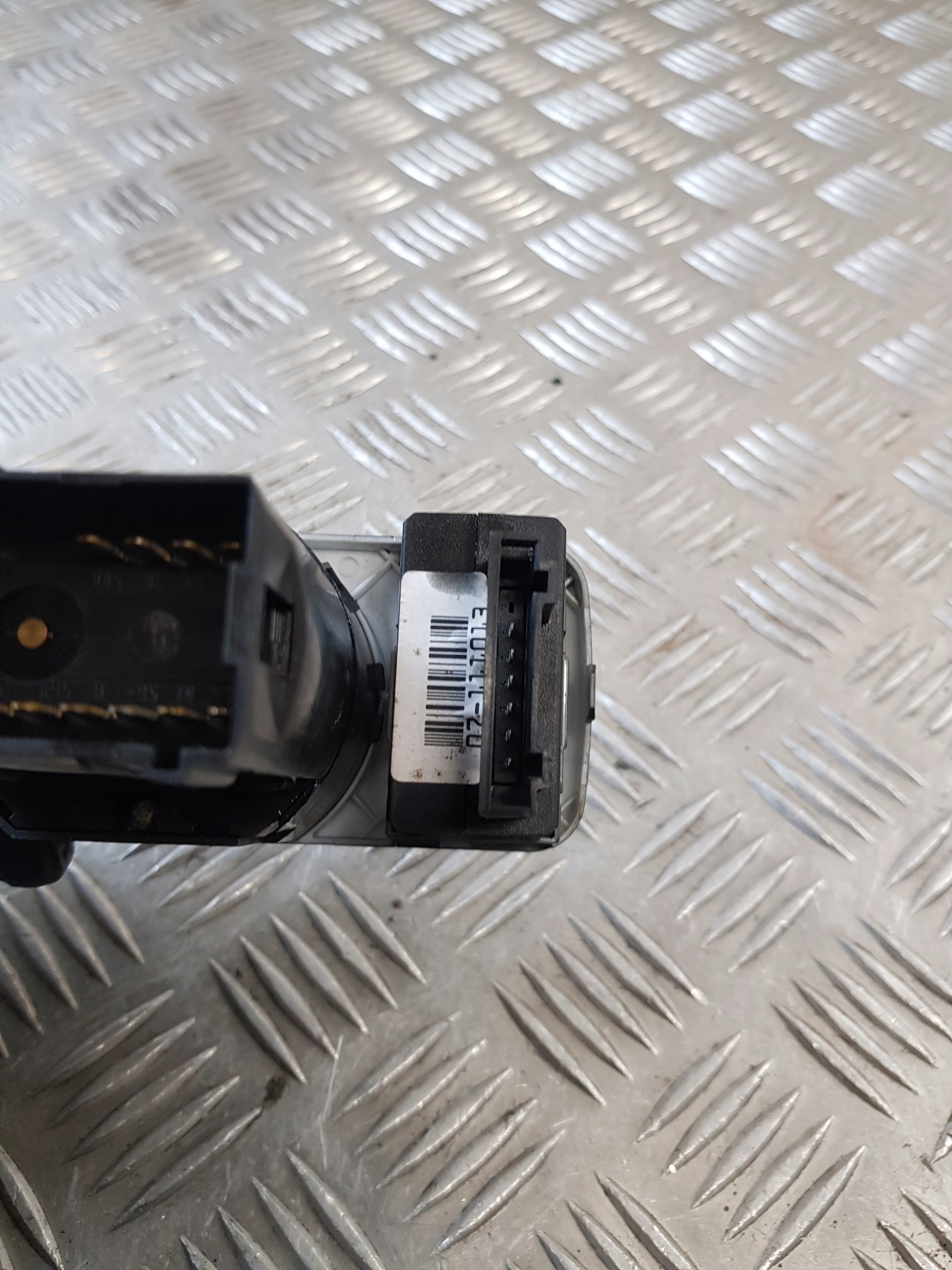 switch light switch 8L1941531H SEAT TOLEDO II 99R
