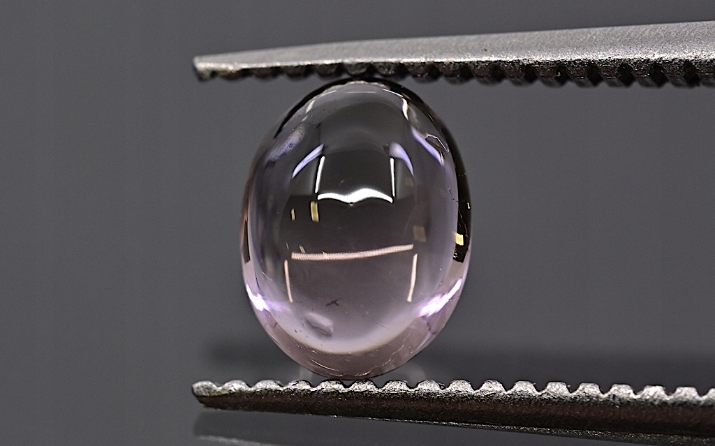 Turmalín kabošon ovál 6x4,5 mm