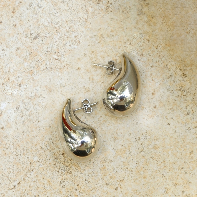 Stříbrné náušnice s nafukovacími kapkami, větší