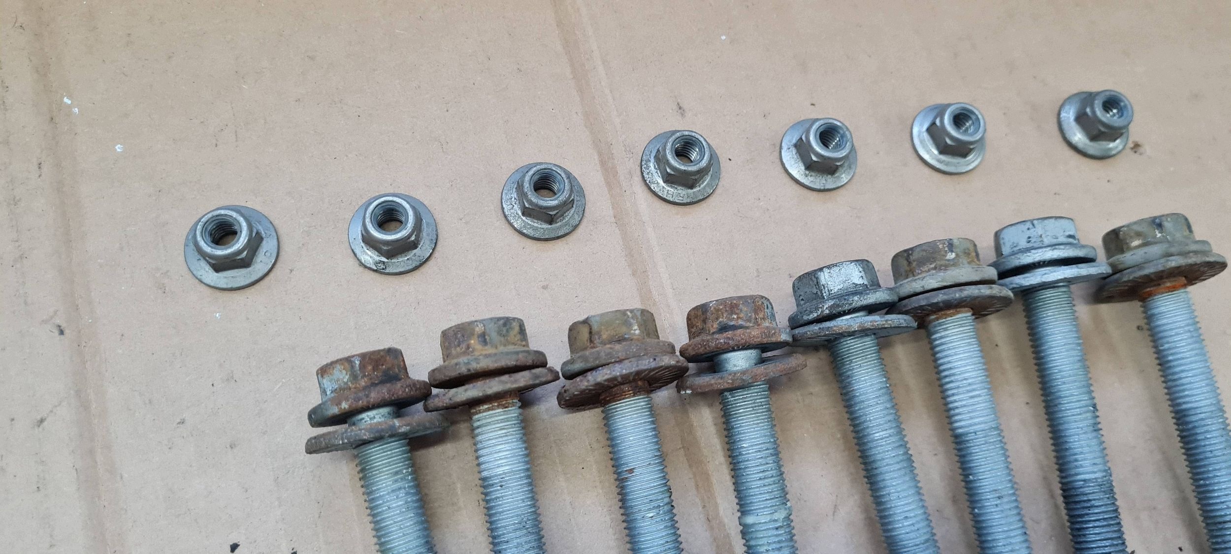 A7 4G screws springing front axle beam axle beam A6 C7 4G A4 B8 S4 A5 8T