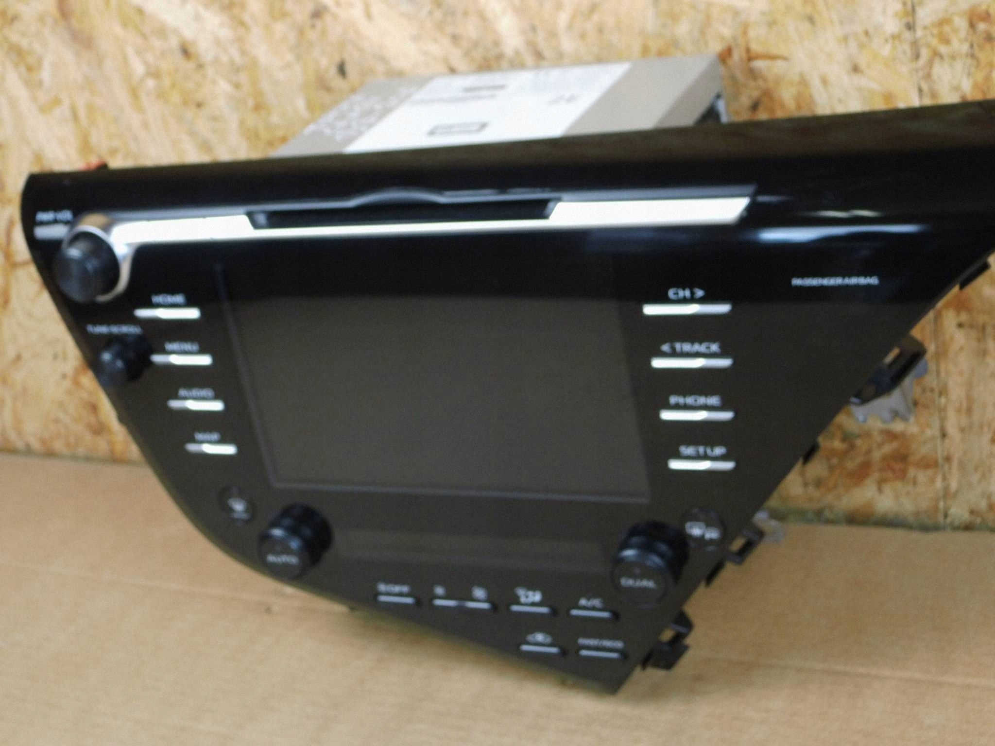 Toyota Camry 2019 radio 8614033D00