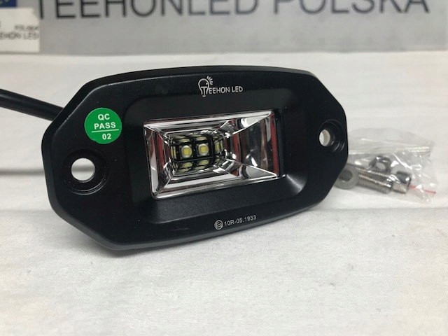 Світлодіодна робоча лампа-TXCM 3020L (20W E9)