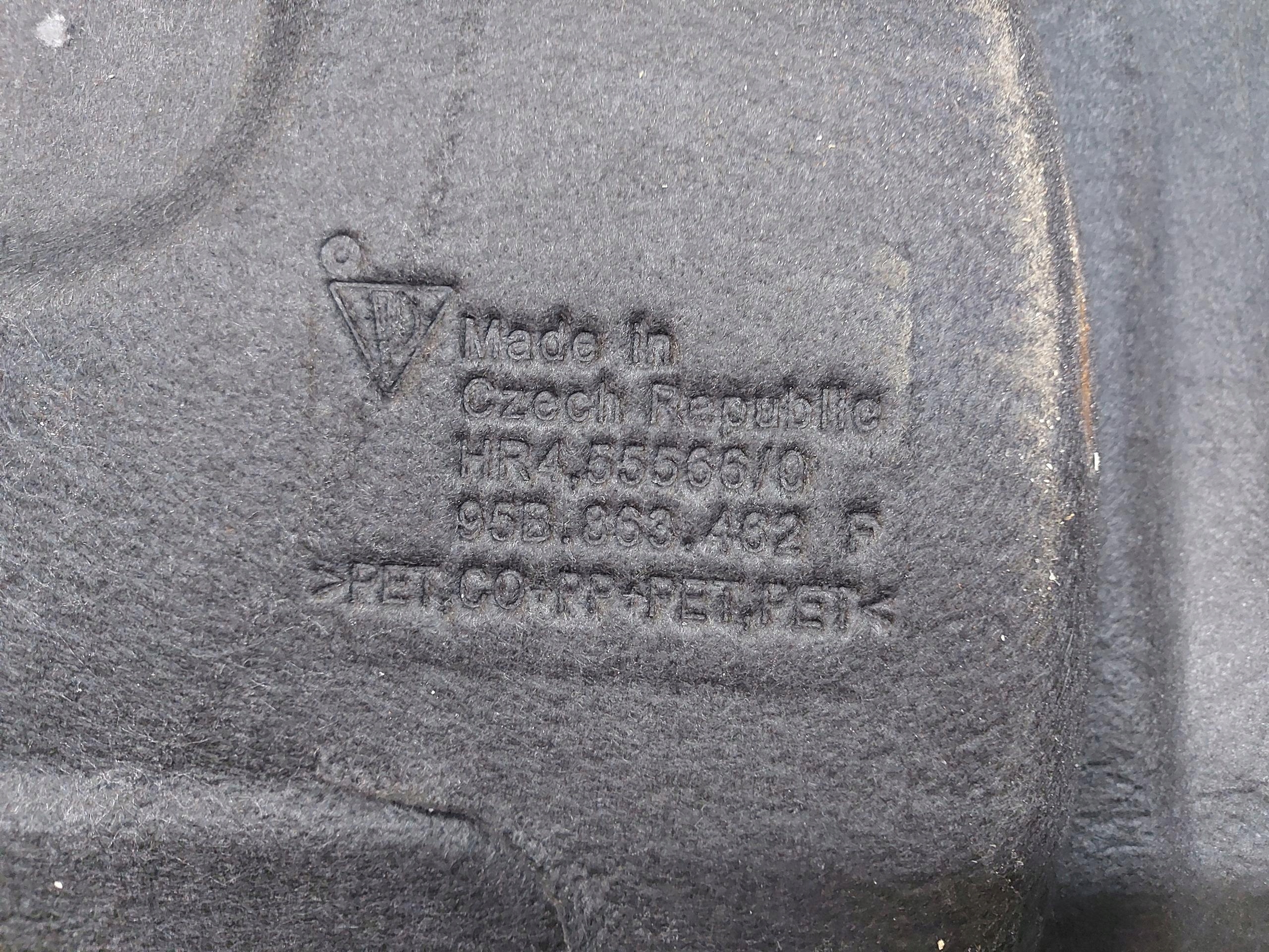 PORSCHE MACAN S 95B floor mats boot 95B863462F