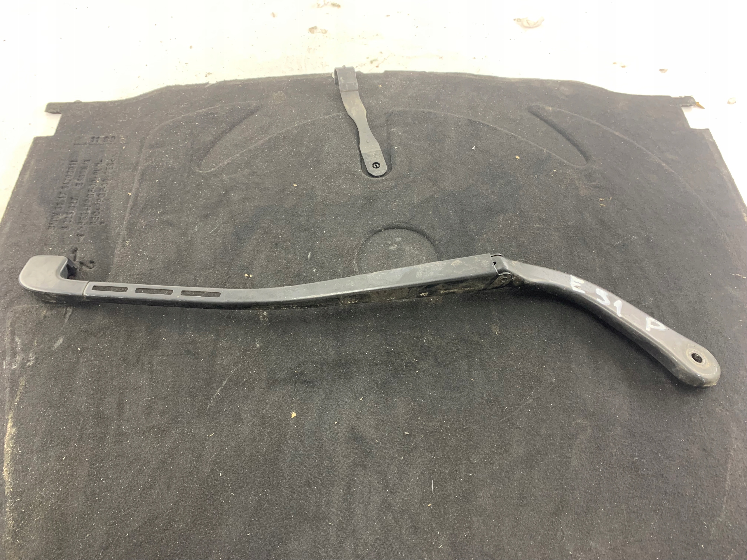BMW E91 E90 Braccio tergicristallo Destro