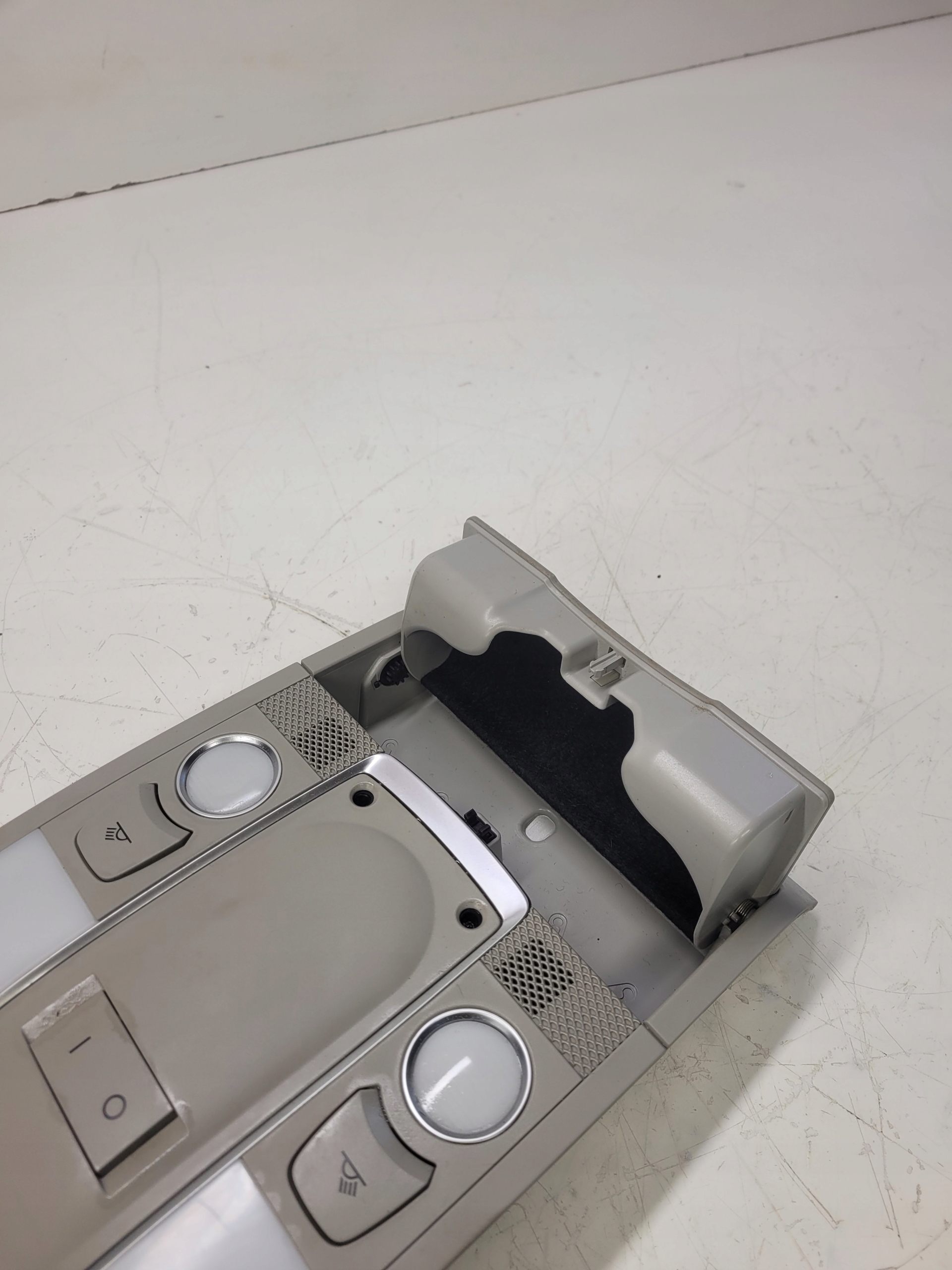 light OSWIETLENIE cabs AUDI Q7 4L 4L0947135F