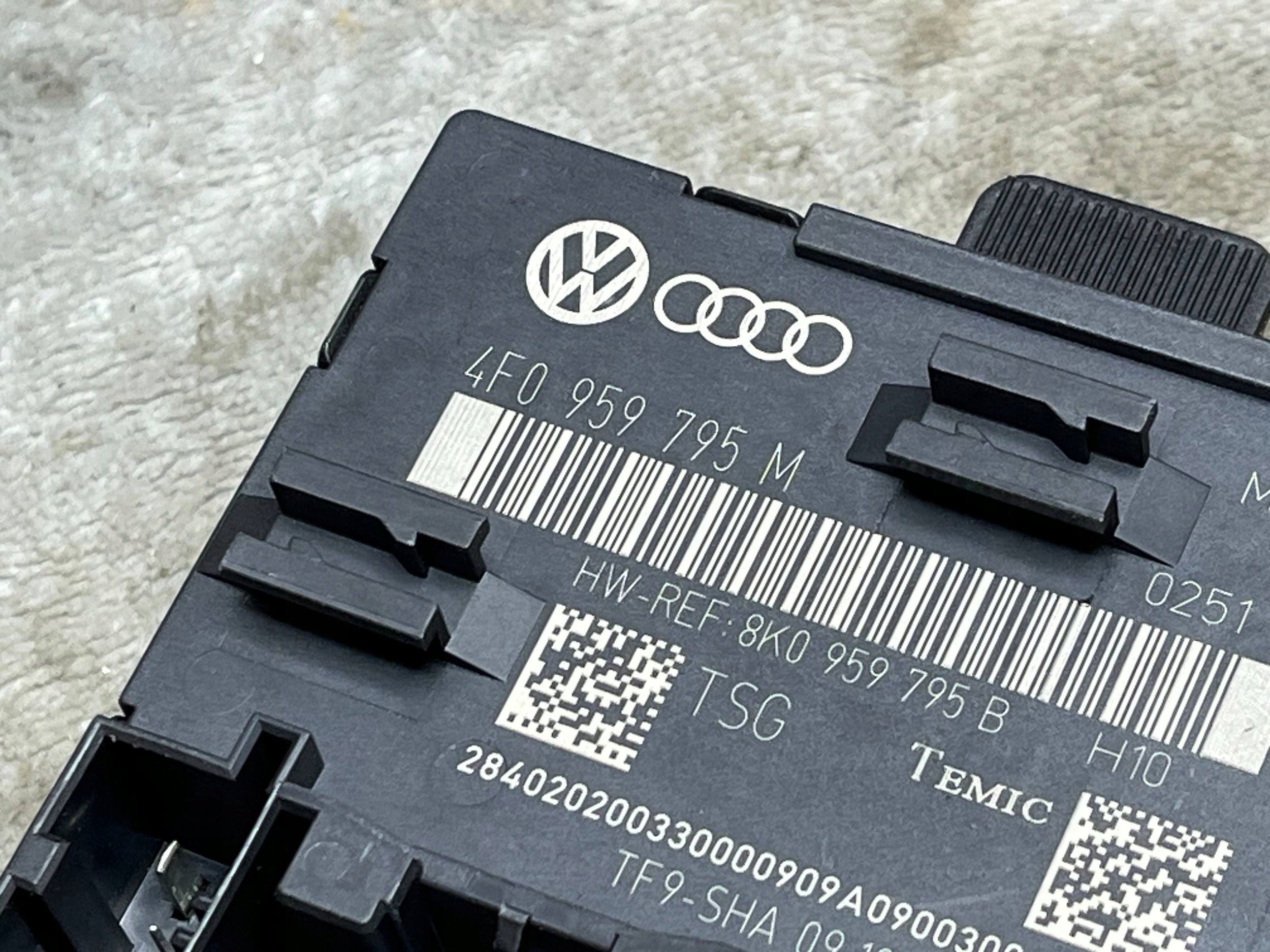 Module Portière 4F0959795M AUDI A6 C6 !J
