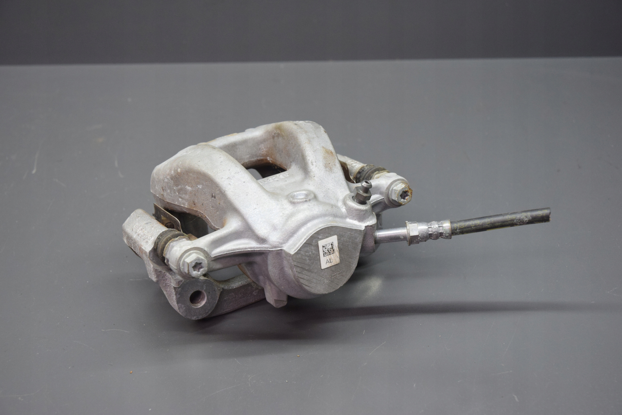 caliper pressure plate left front BMW i3 I01 8333km