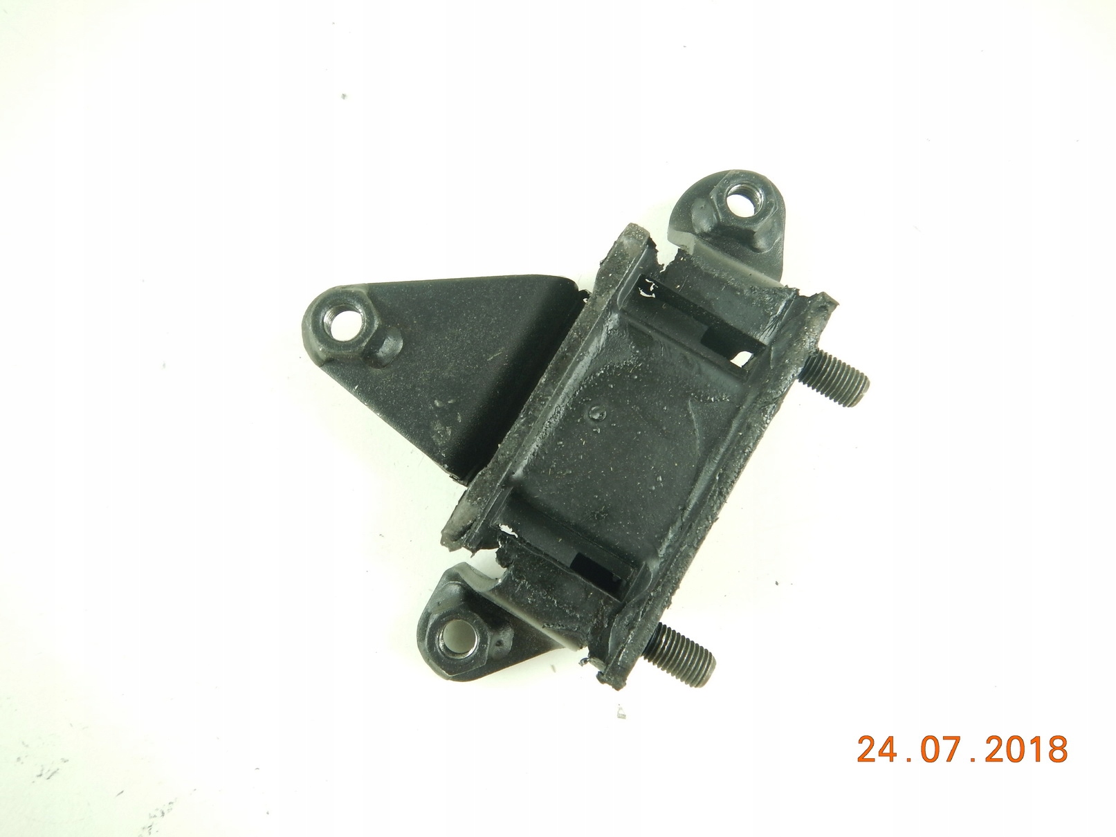 bracket of the engine SUZUKI 800 86-14 / 11620M84152