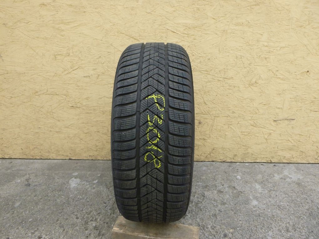 PIRELLI SOTTOZERO 3 225 60 R17 99H opona zimowa