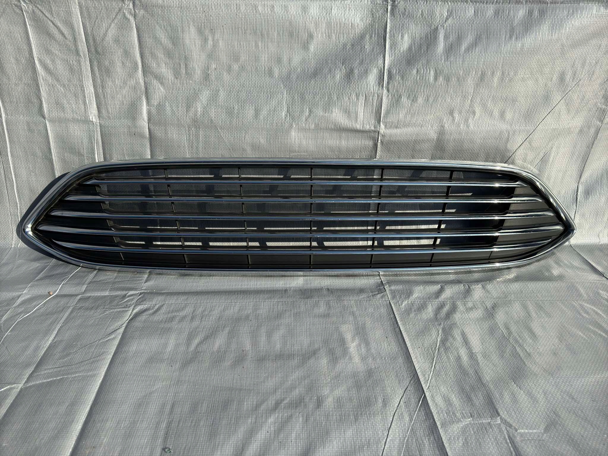 Ford Focus III Mk3 Kühlergrill FRONTGRILL Kühlergitter - Thumbnail 1
