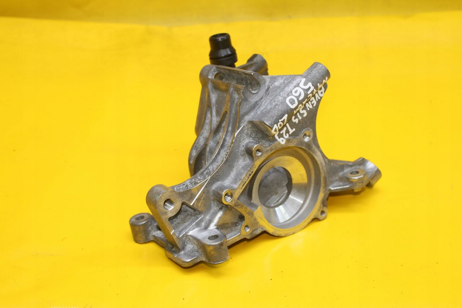 ЛАПА НАСОСУ ВОДУ AVENSIS T29 2.0 D N47c20a