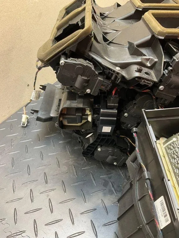 BMW e90 e91 e92 e93 радиатор отопителя отопитель салона 9181171