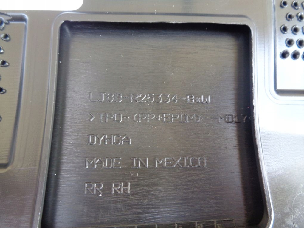 FORD MUSTANG MACH E MACH-E 21- moulding door right front
