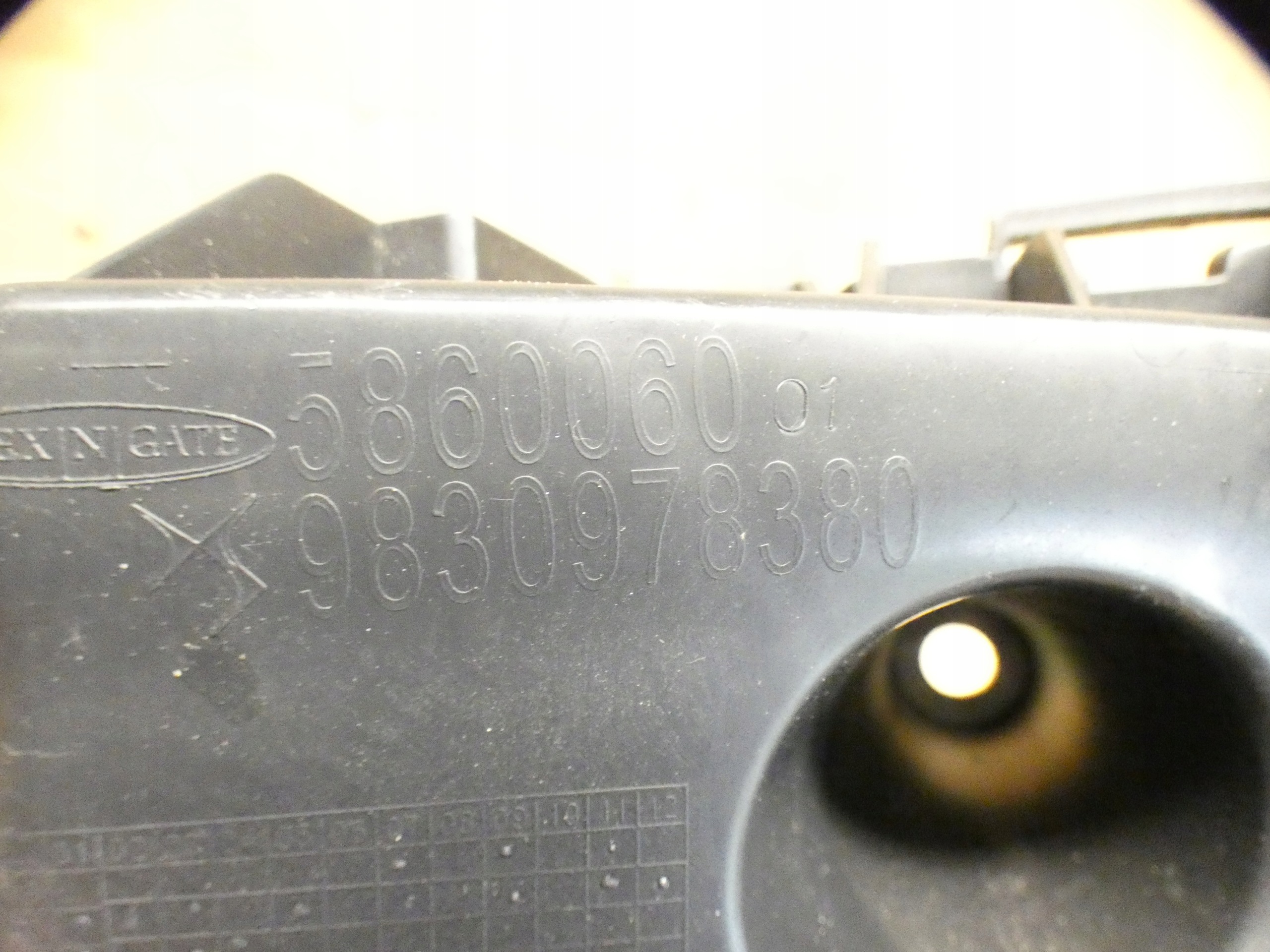 bumper bracket rear part right left DS4 CROSSBACK II 9830978380 9830978280