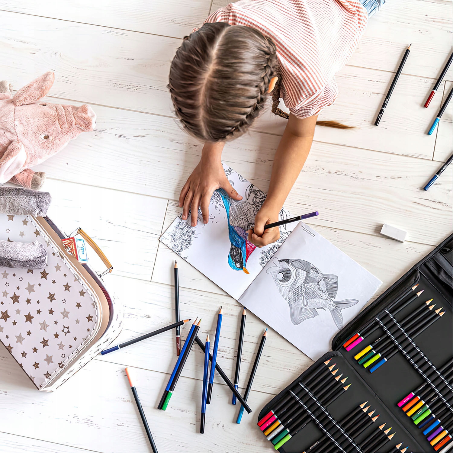 ZESTAW ARTYSTYCZNY KREDKI OŁÓWKI + PIÓRNIK 148 EL. Marka Ragi