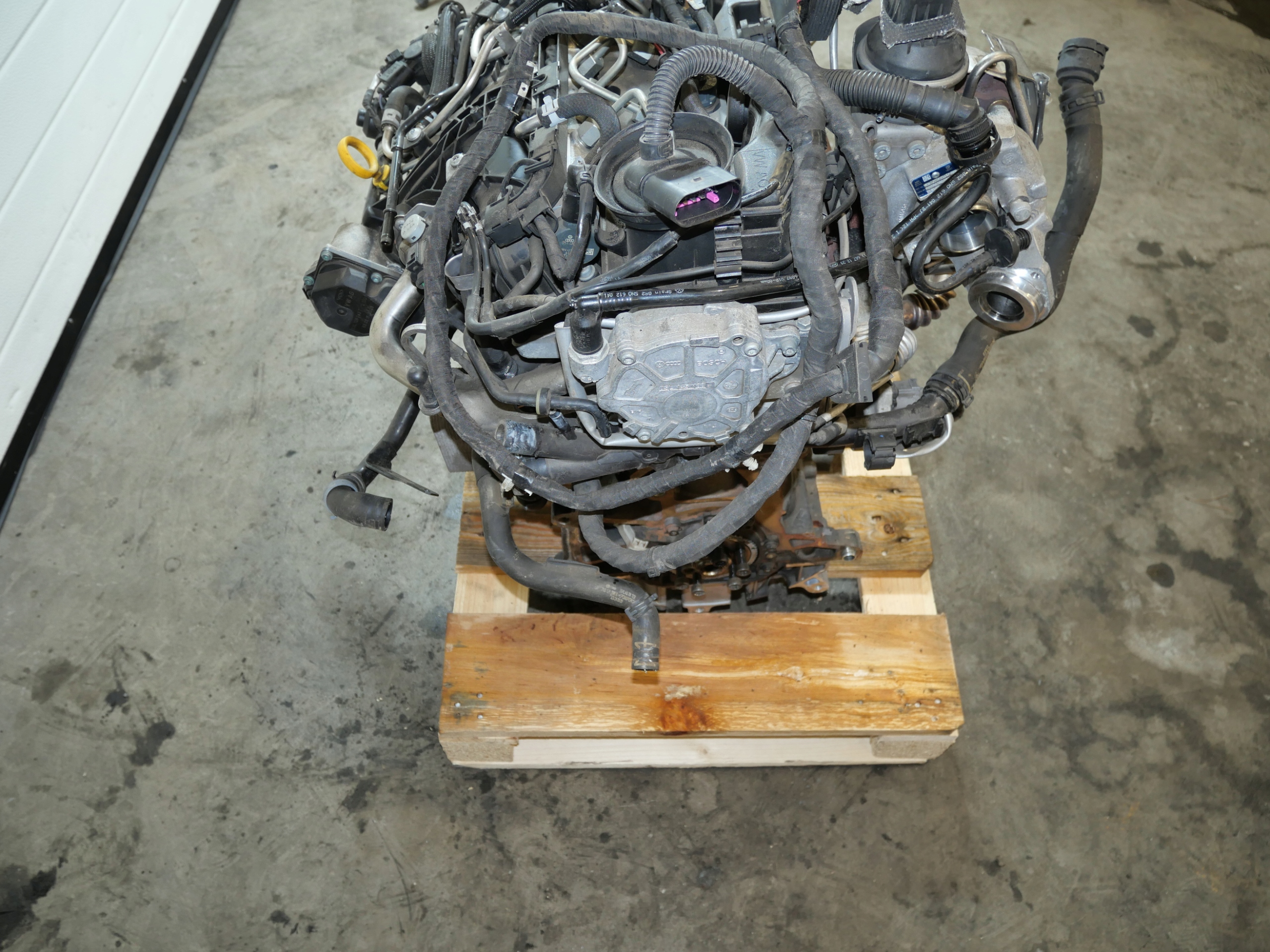 VW SEAT SKODA engine complete CFF
