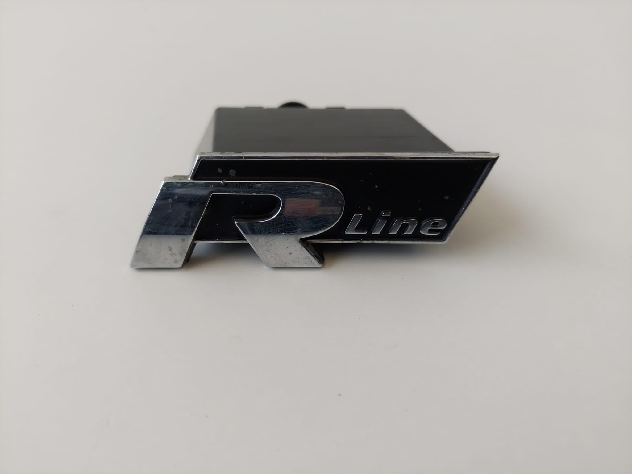 VW TIGUAN R-LINE 5NA ZNACZEK EMBLEMAT 5NA853957 za 79.00PLN z Osiek ...