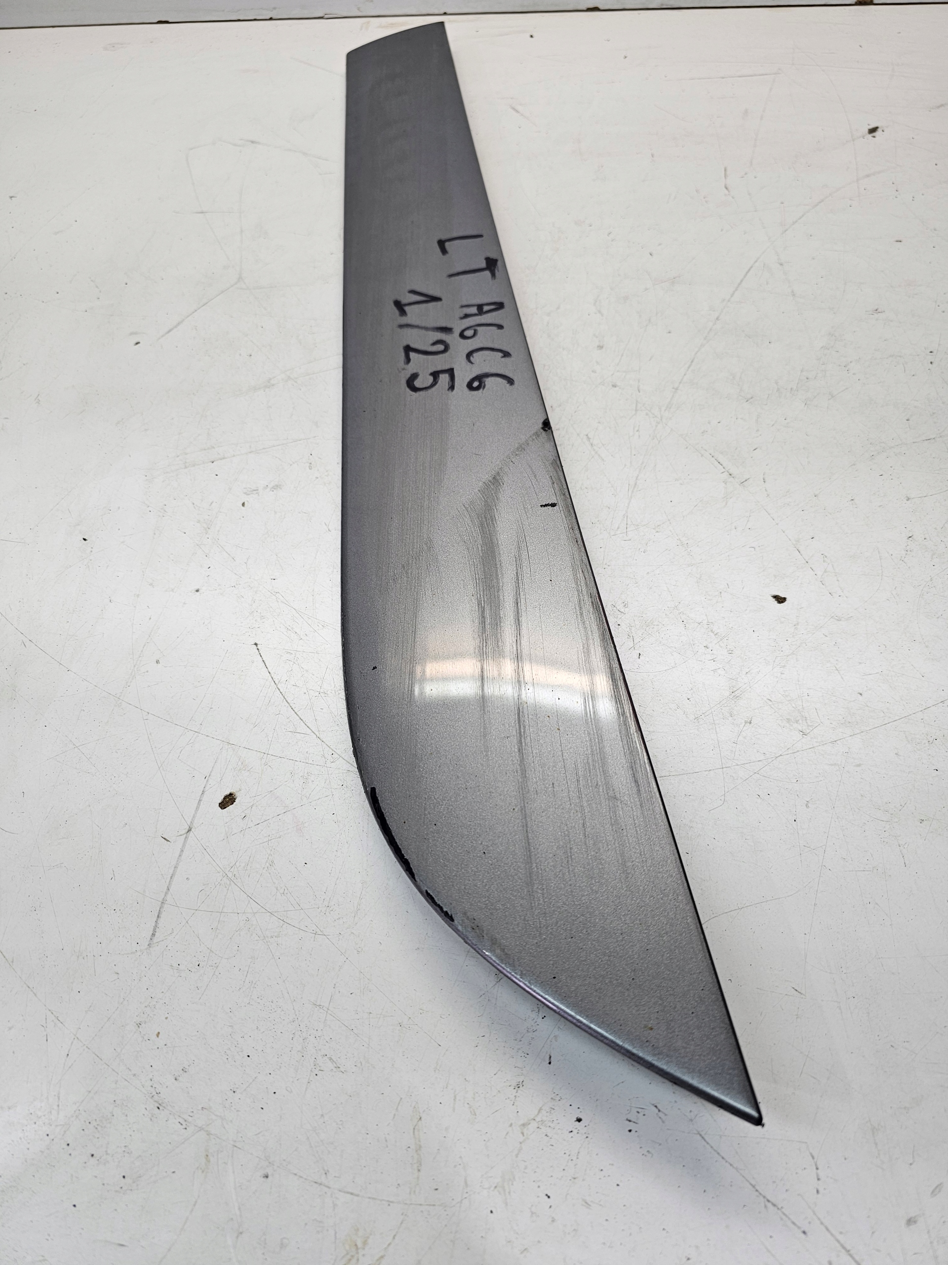 moulding door lower left rear part AUDI A6 C6 1/25